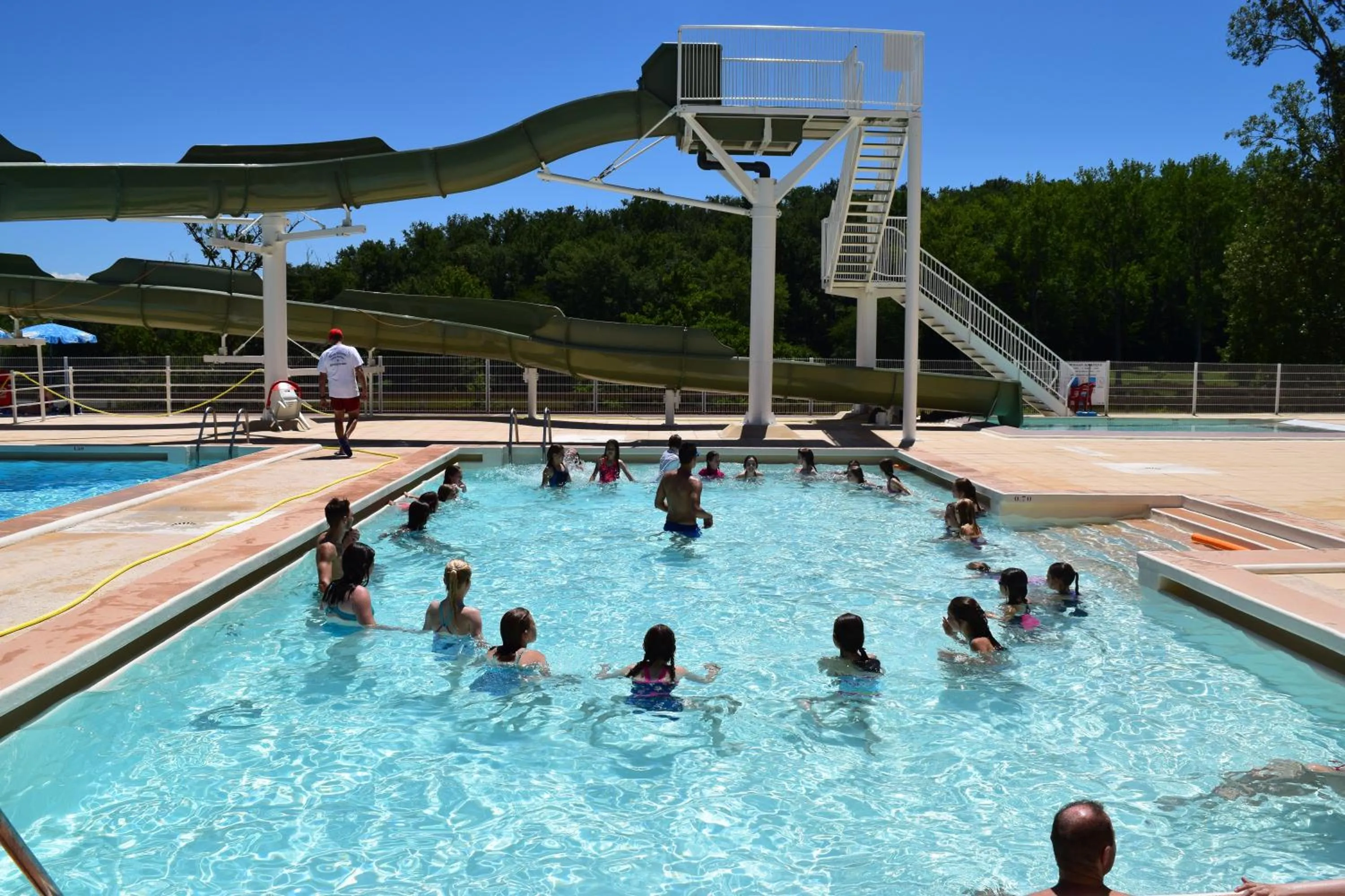 Staff in Camping - Village Vacances du Lac