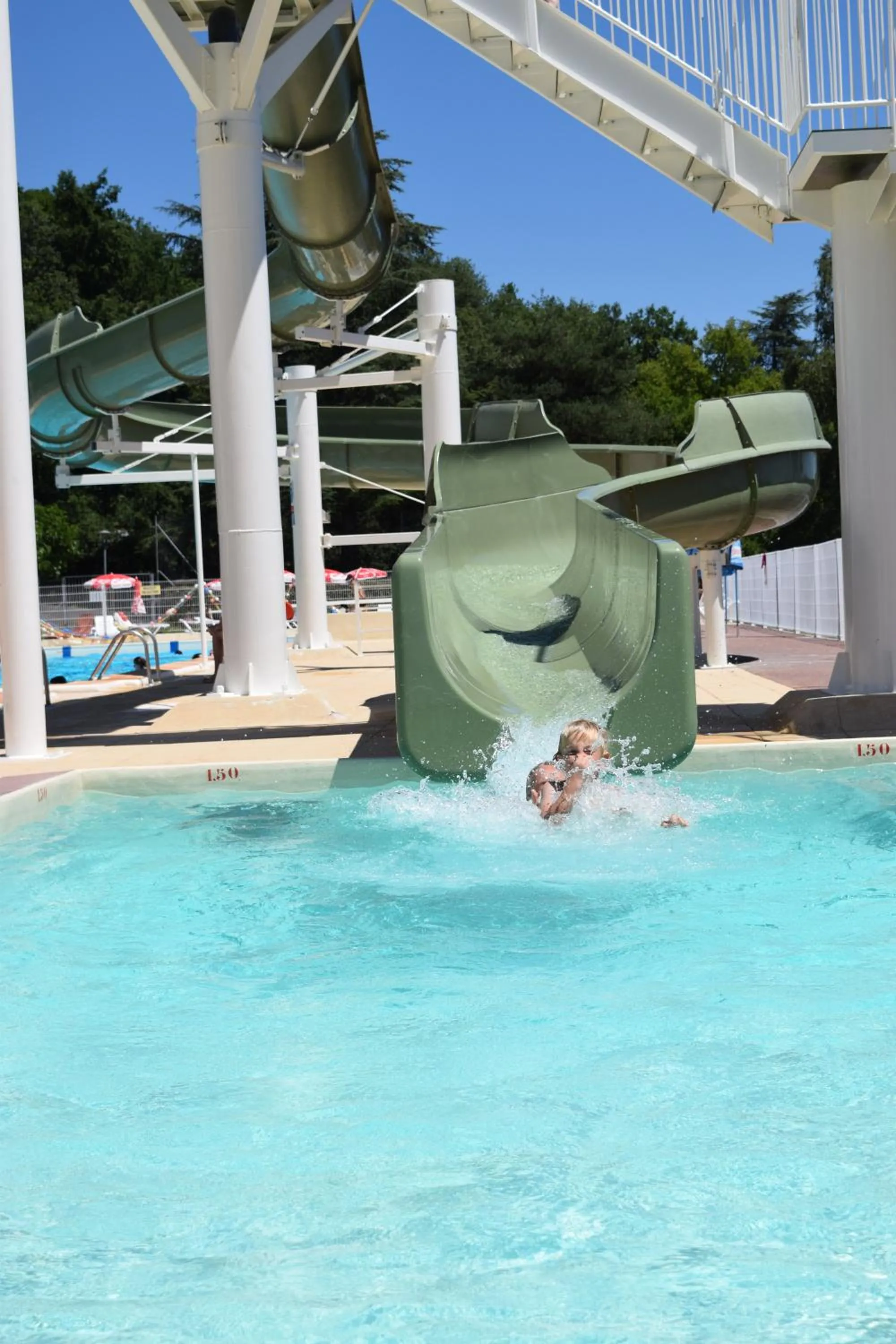Staff in Camping - Village Vacances du Lac