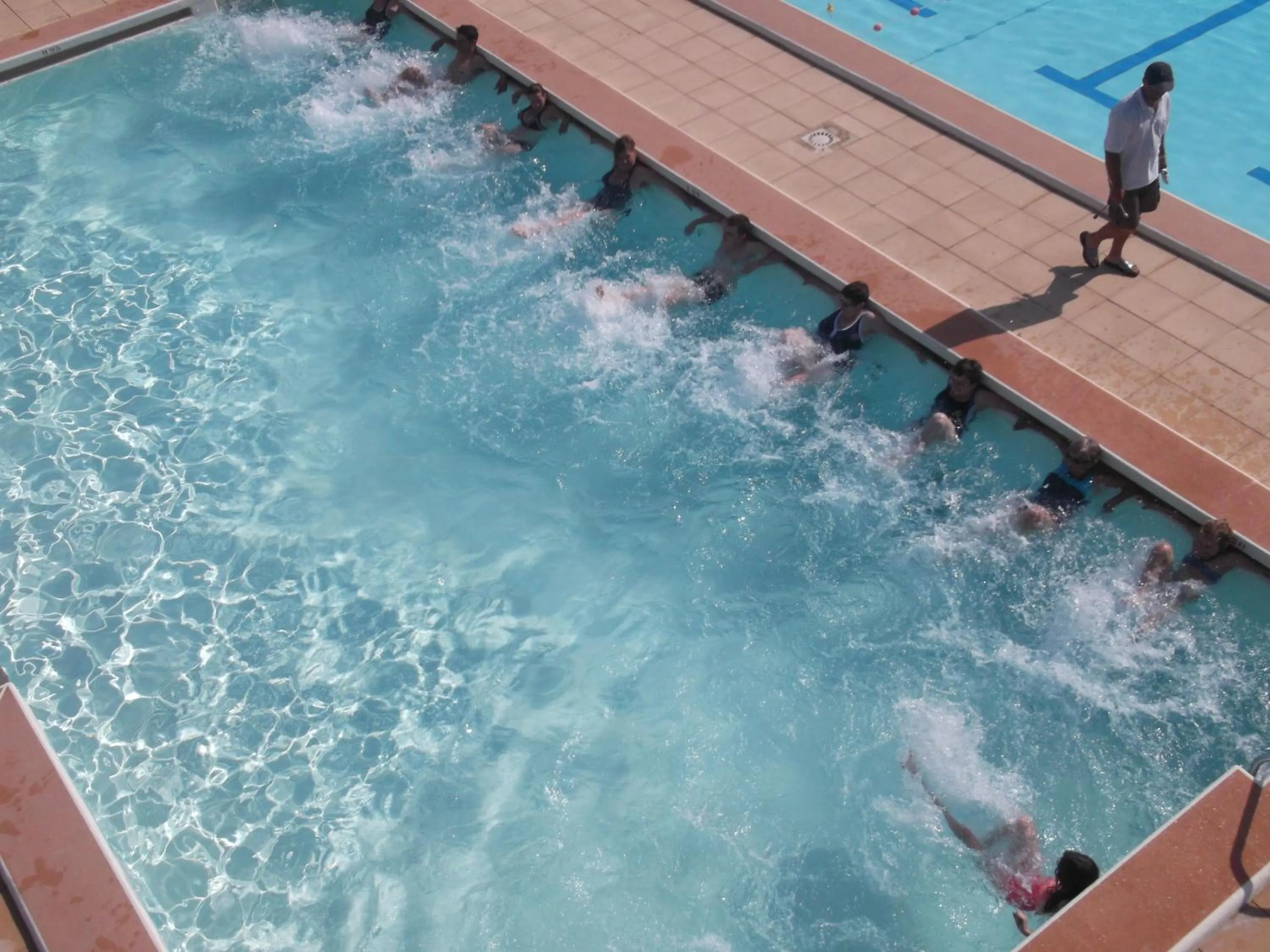 Staff in Camping - Village Vacances du Lac