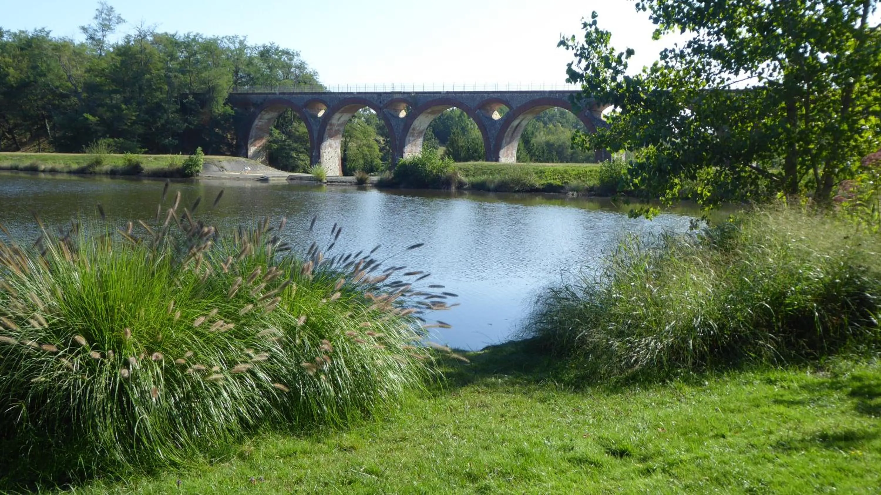Lake view in Camping - Village Vacances du Lac