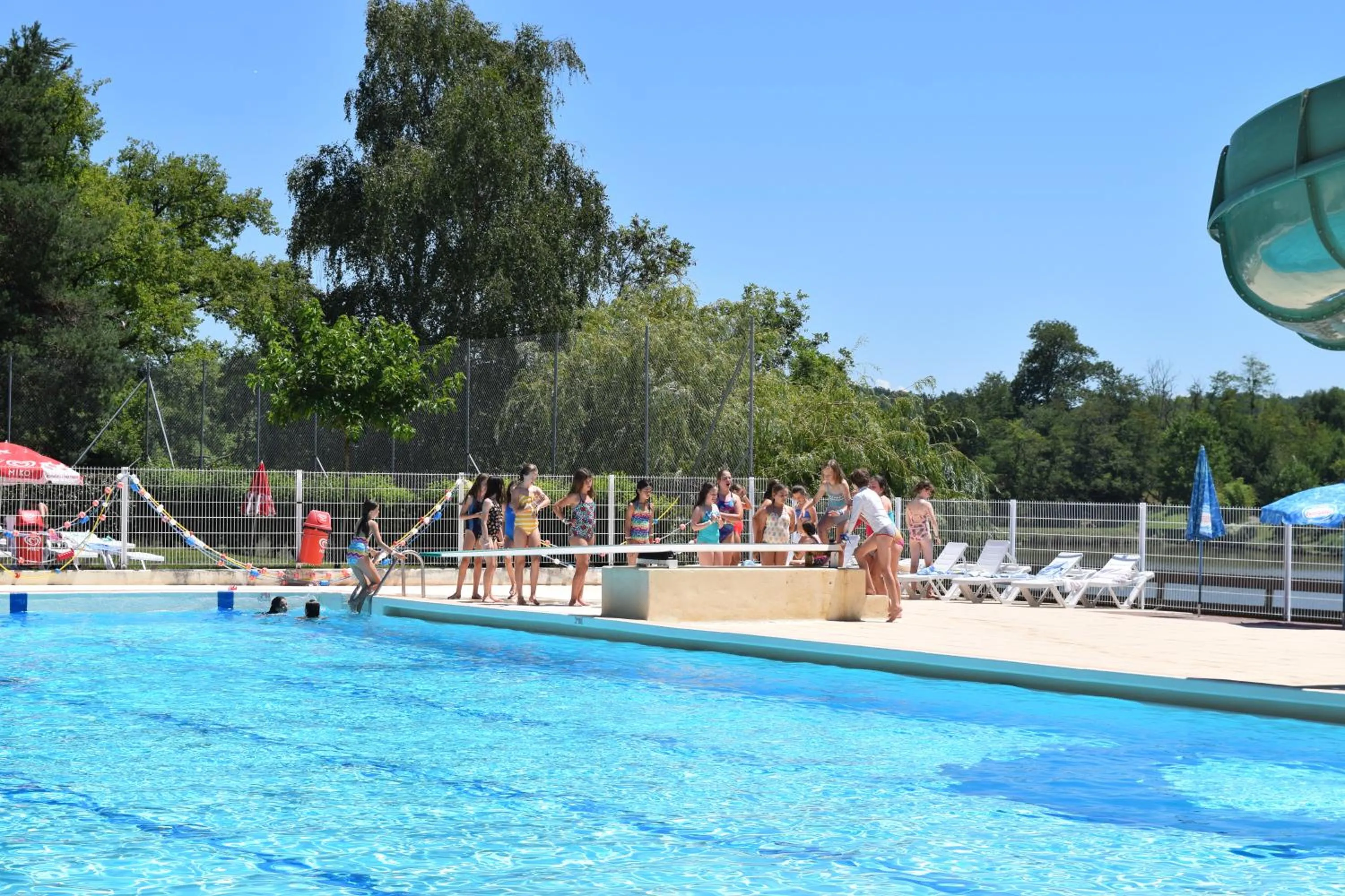 Staff in Camping - Village Vacances du Lac