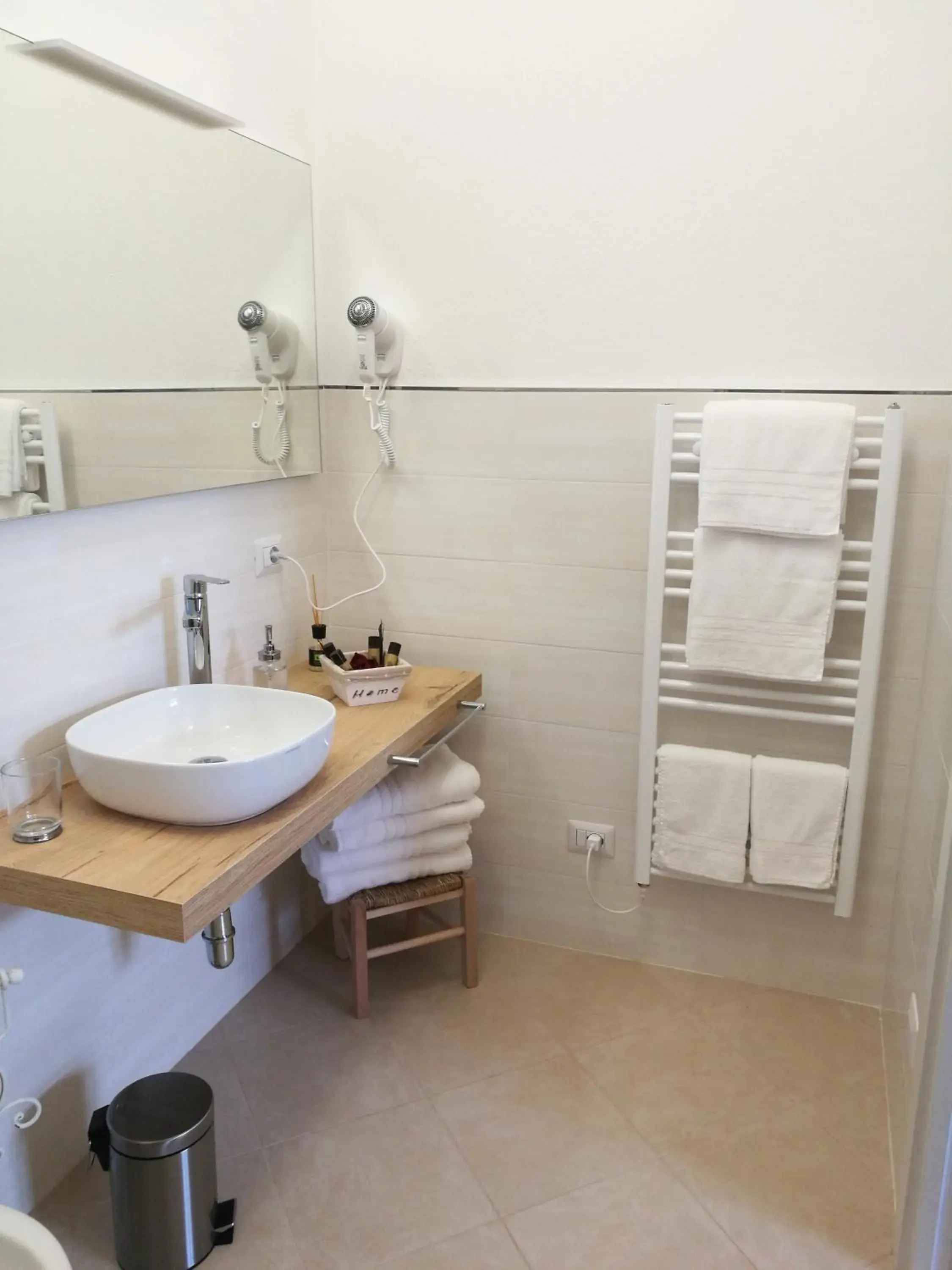 Quadruple Room with Private Bathroom in B&B CASALISA Quadruple Room with Private Bathroom in B&B CASALISA