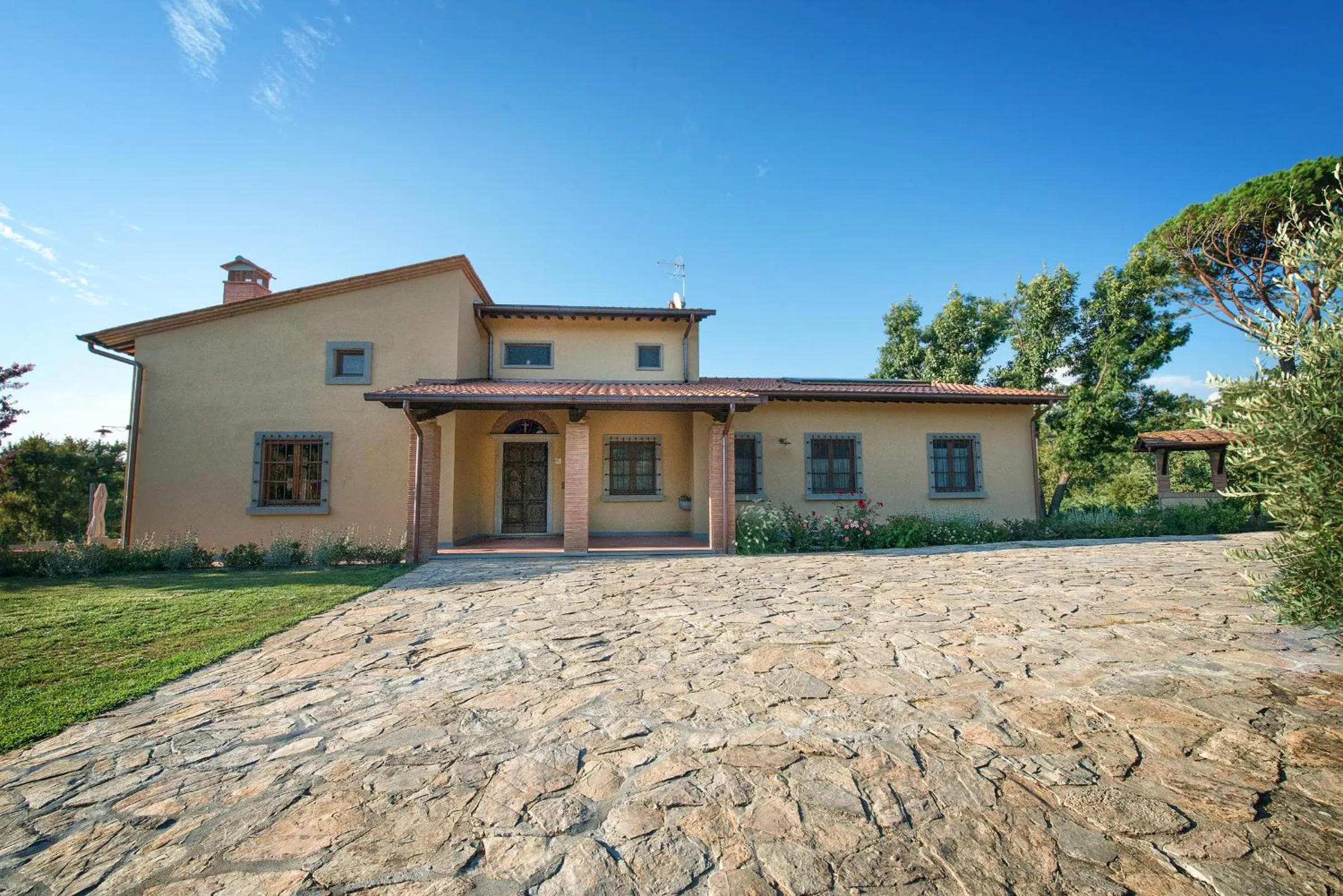 Facade/entrance in B&B CASALISA