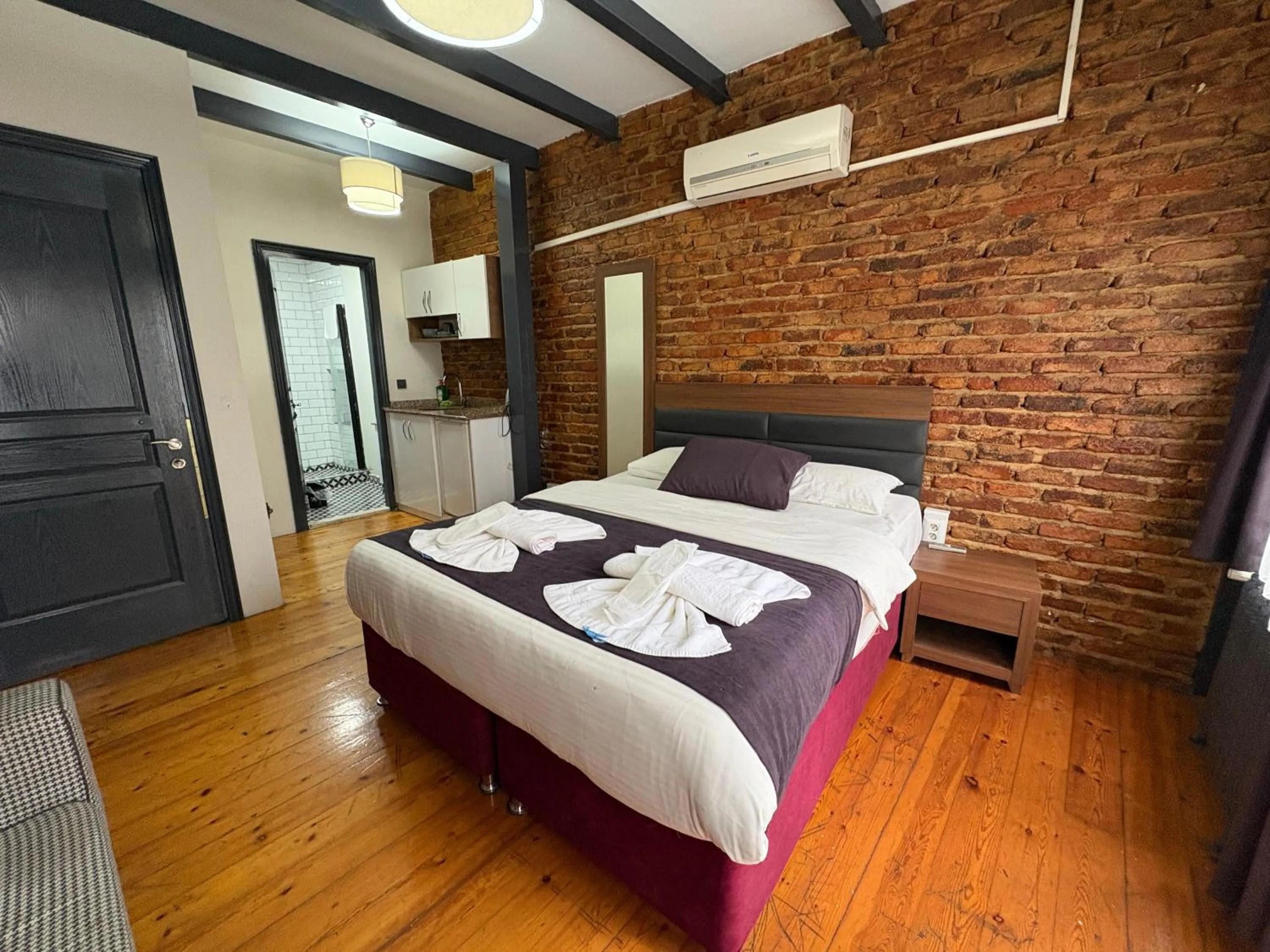 Bed in Taksim Otto suite