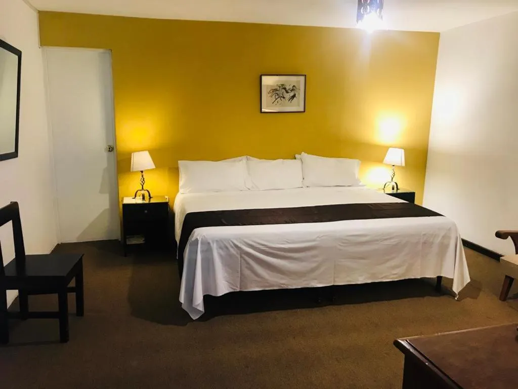 Bedroom, Bed in Las Mercedes