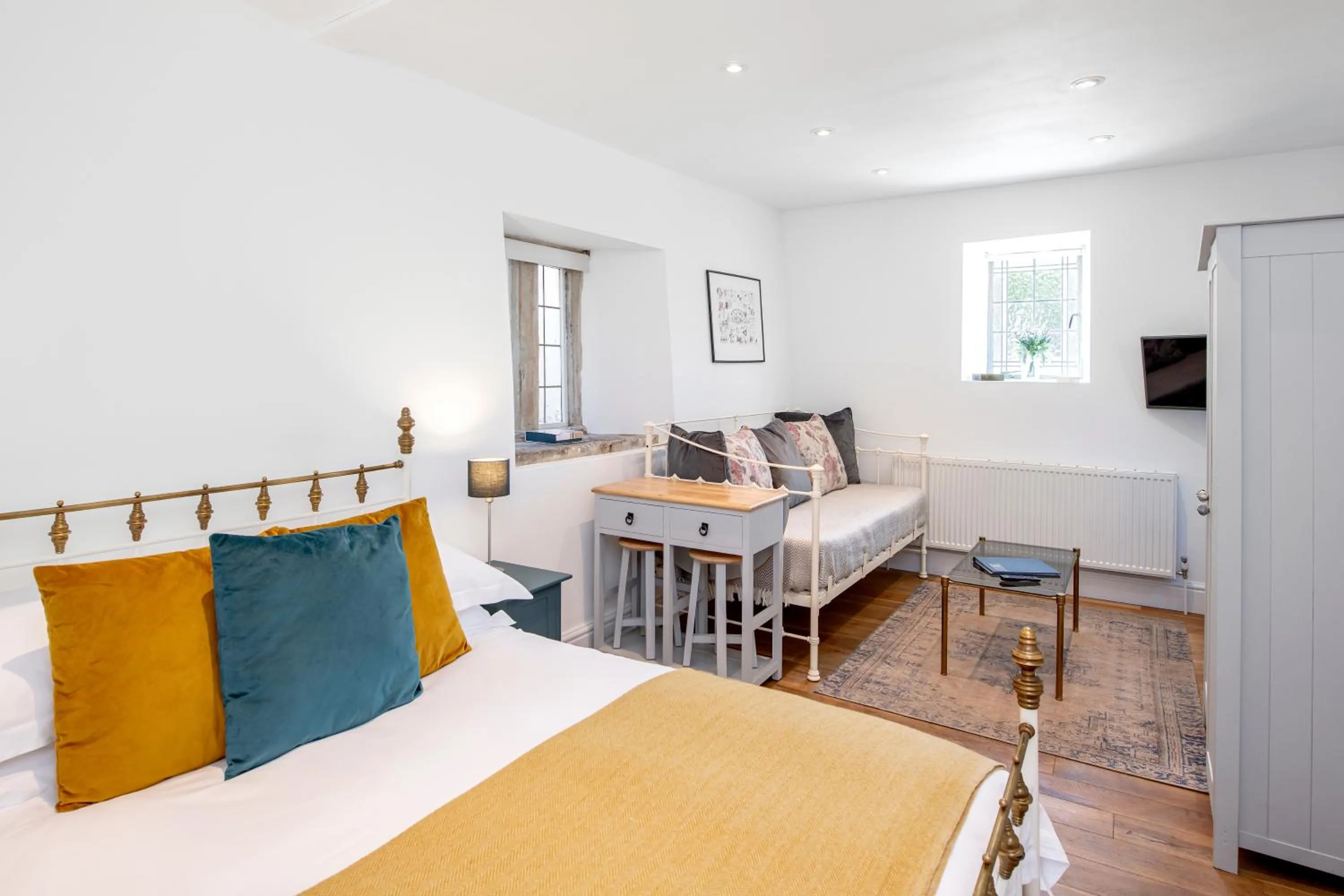 Photo of the whole room, Bed in The Old Parsonage