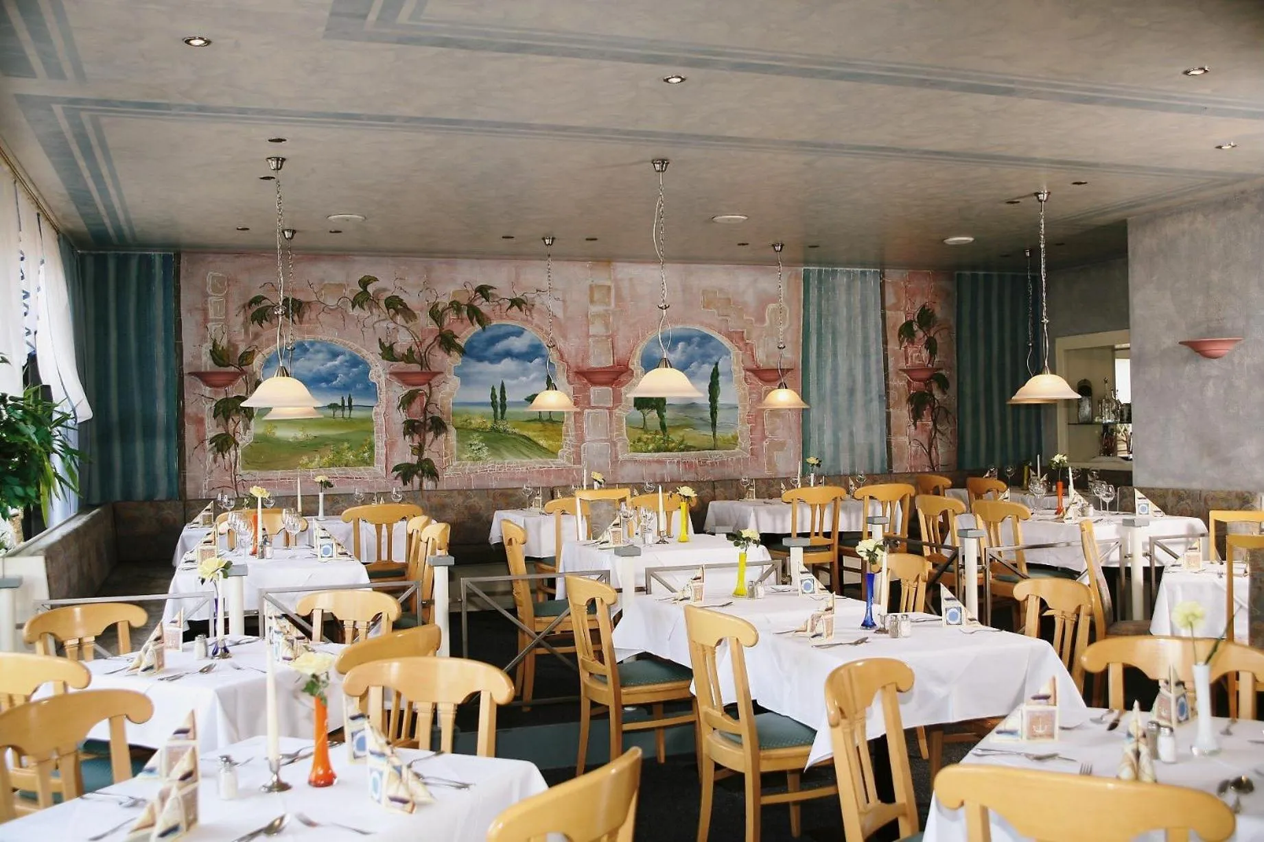 Restaurant/places to eat in Hotel See-Eck