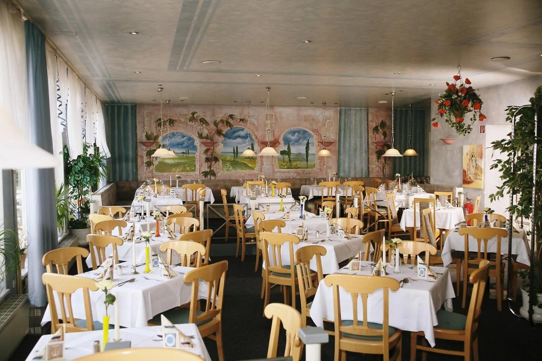 Restaurant/places to eat in Hotel See-Eck