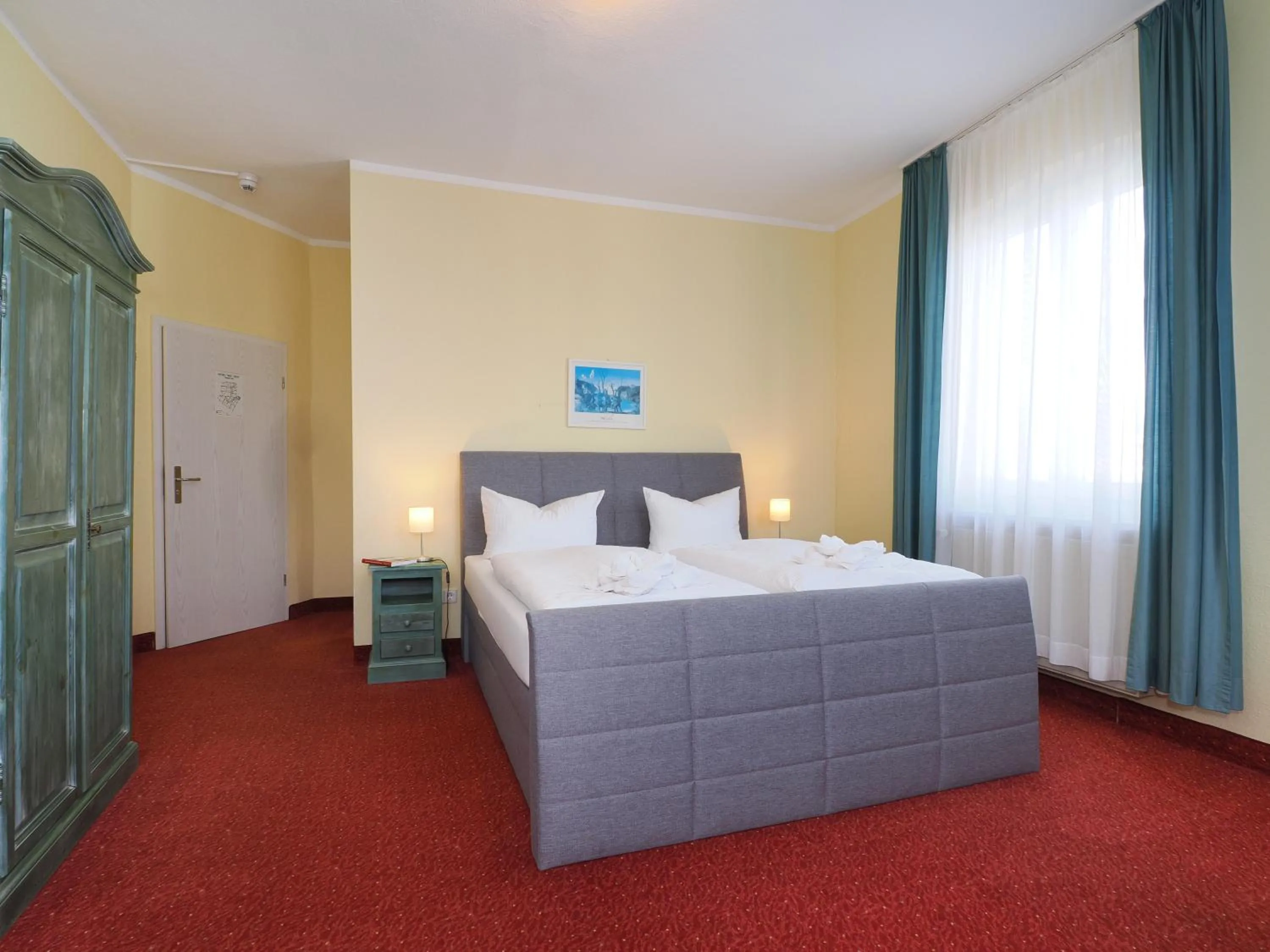 Photo of the whole room, Bed in Hotel See-Eck