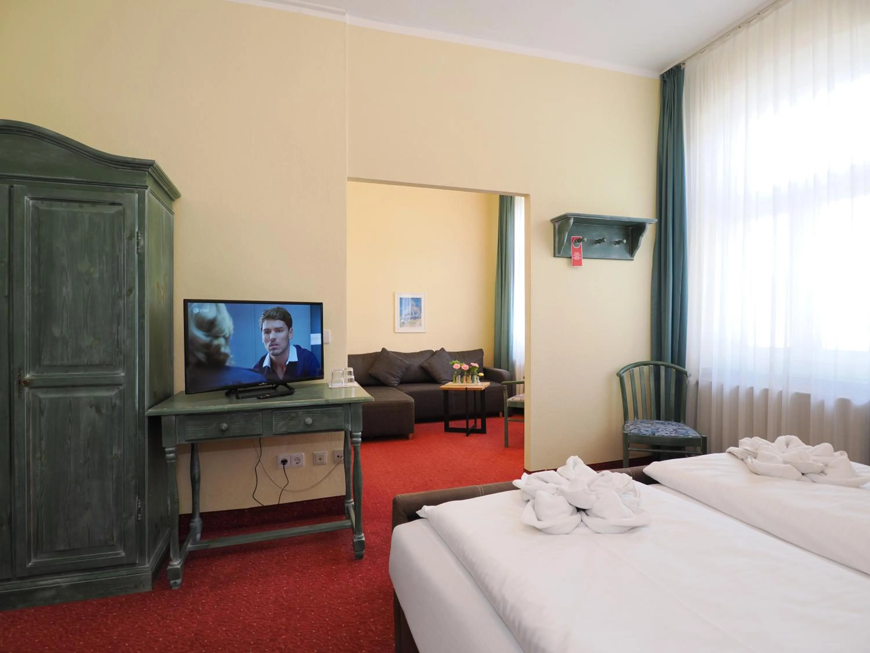 Photo of the whole room, Bed in Hotel See-Eck