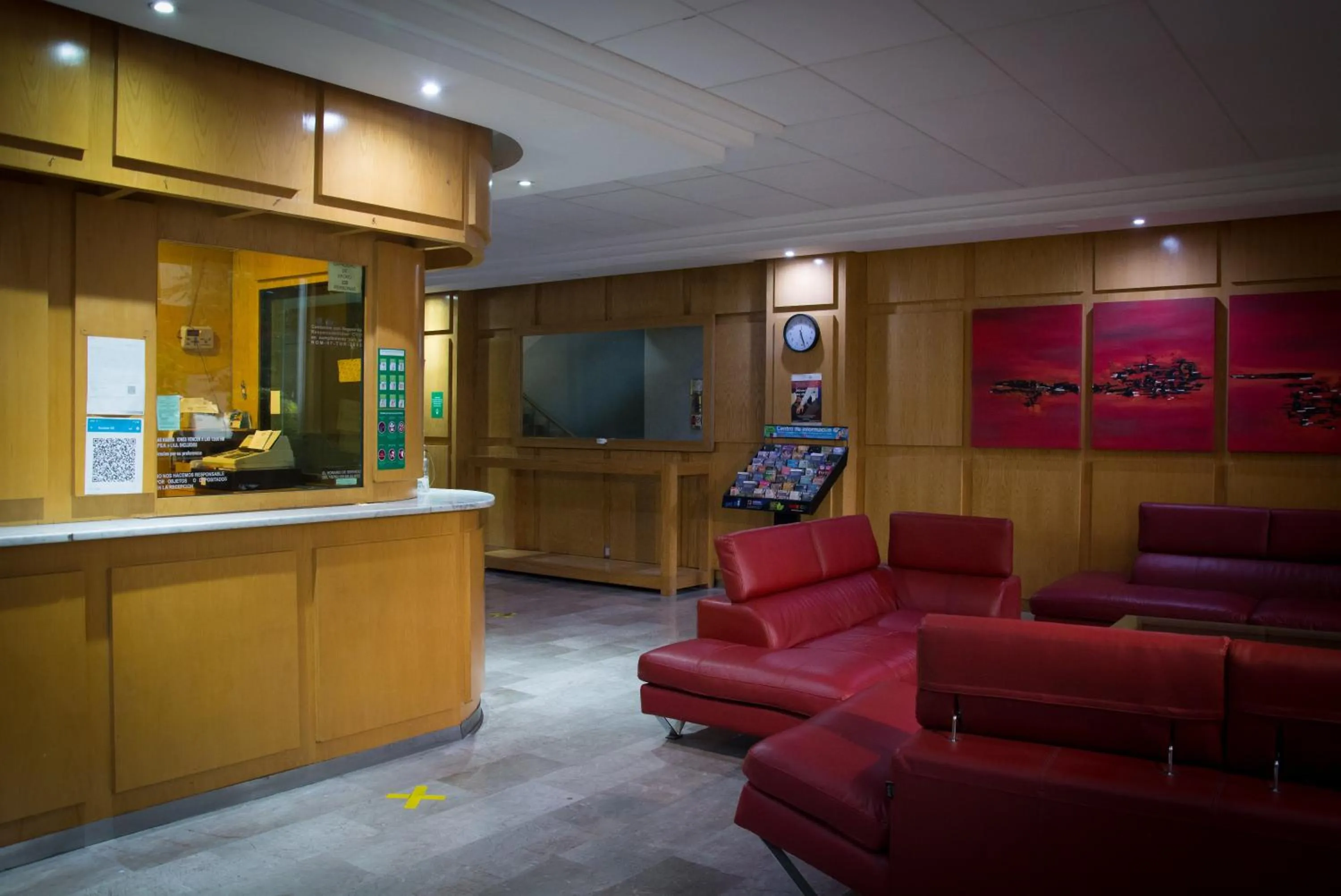 Lobby or reception in Hotel El Senador
