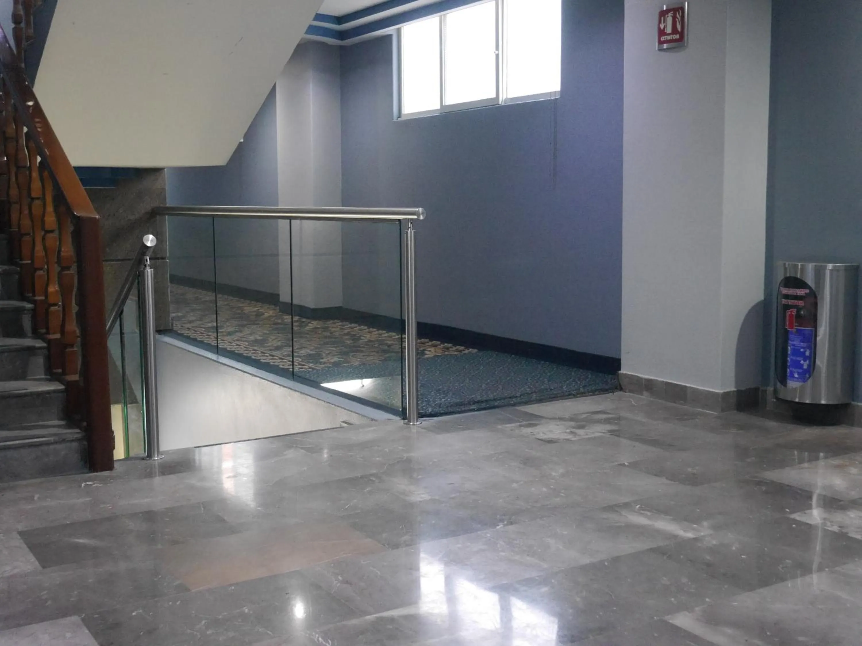 elevator in Hotel El Senador