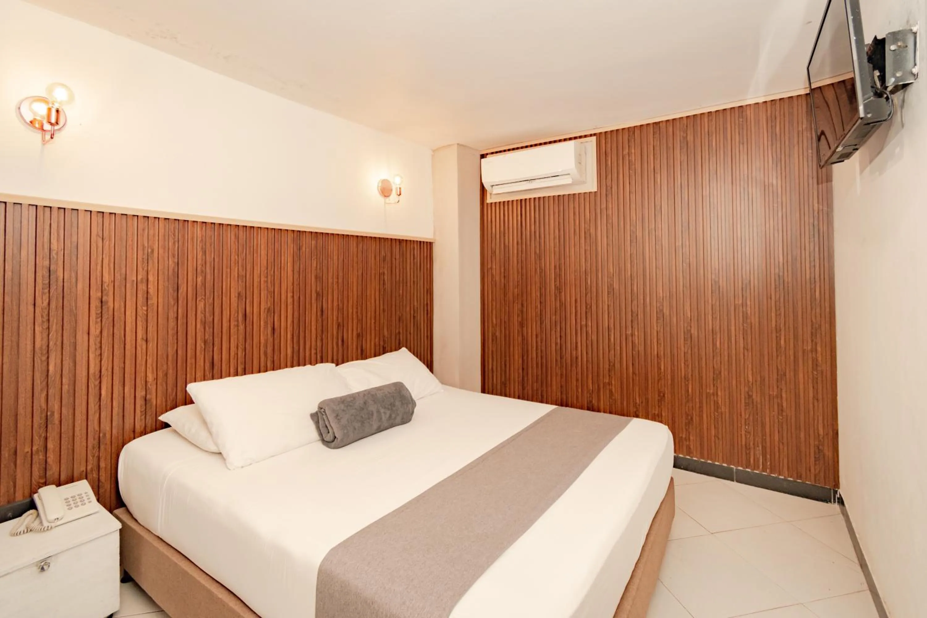 Bed in Casa Amanzi Cartagena by Bernalo Hotels