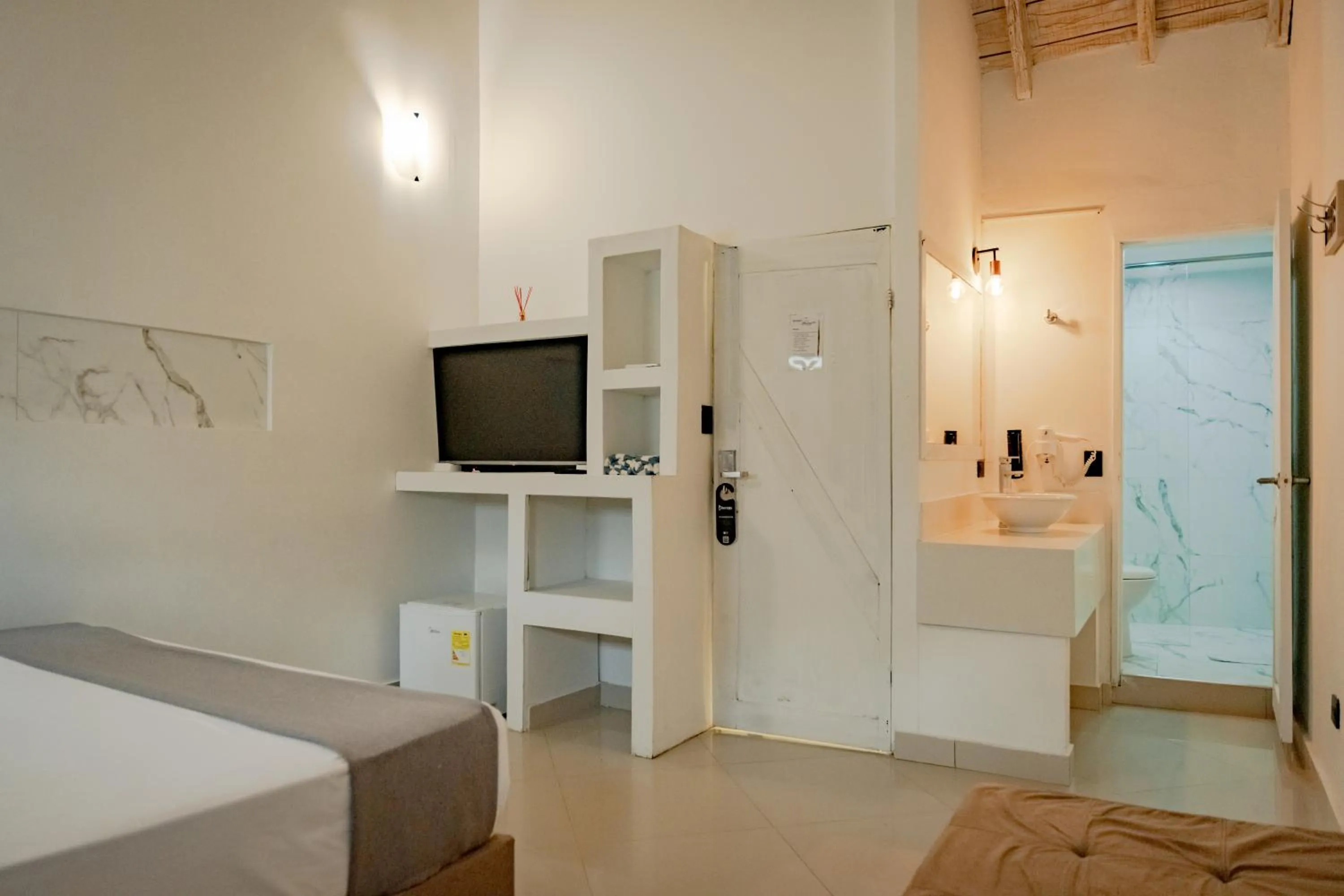 TV and multimedia in Casa Amanzi Cartagena by Bernalo Hotels
