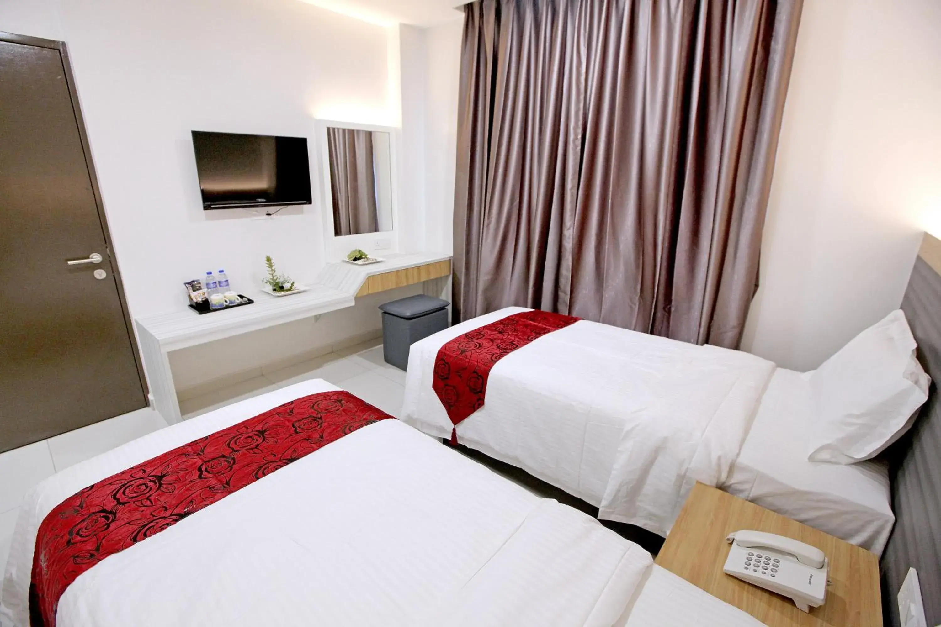 Bedroom, Bed in B&L HOTEl Bedroom, Bed in B&L HOTEl