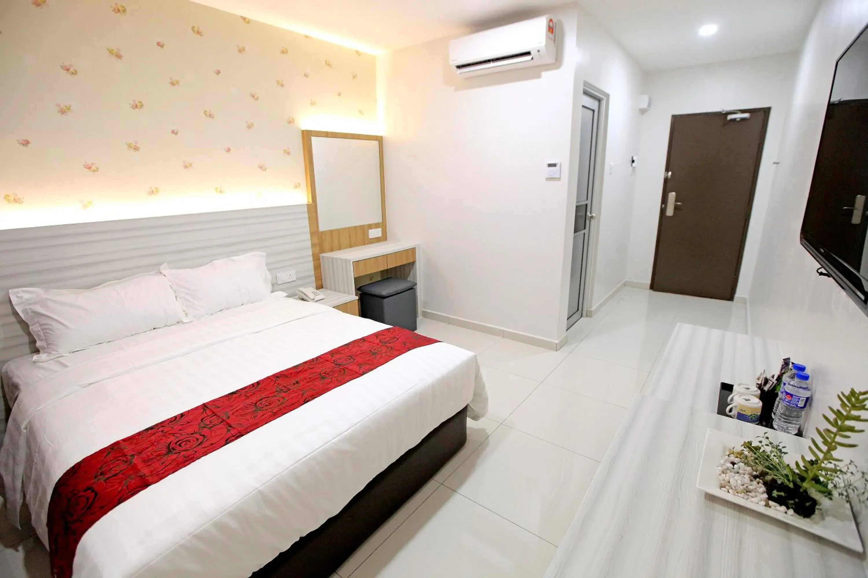 Bedroom, Bed in B&L HOTEl Bedroom, Bed in B&L HOTEl