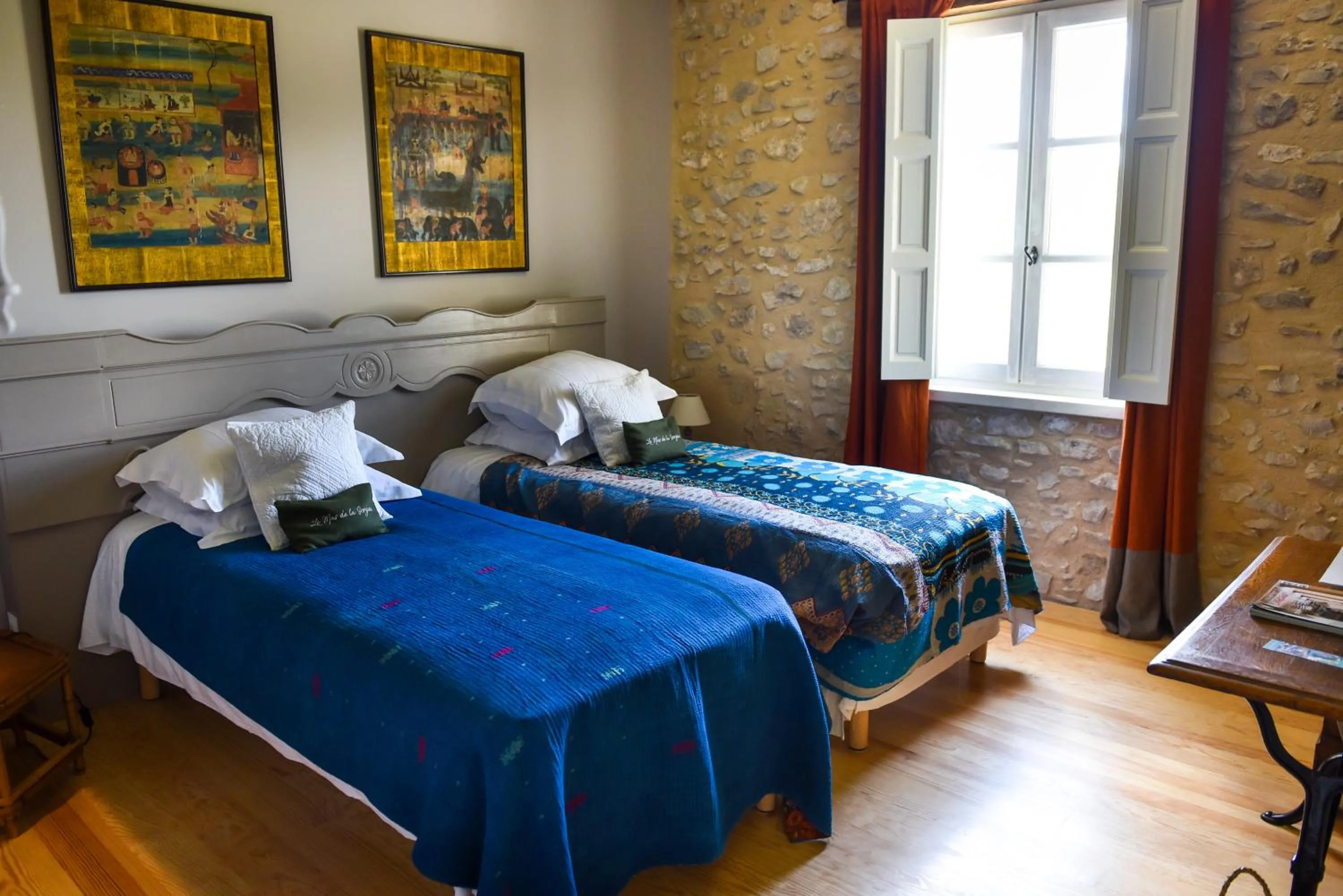 Bed in Le Mas de la Sorgue