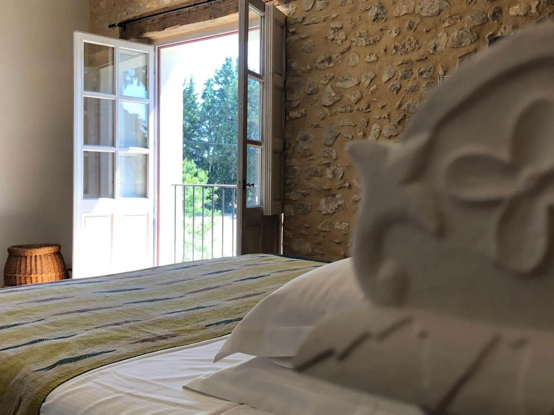 Bedroom, Bed in Le Mas de la Sorgue