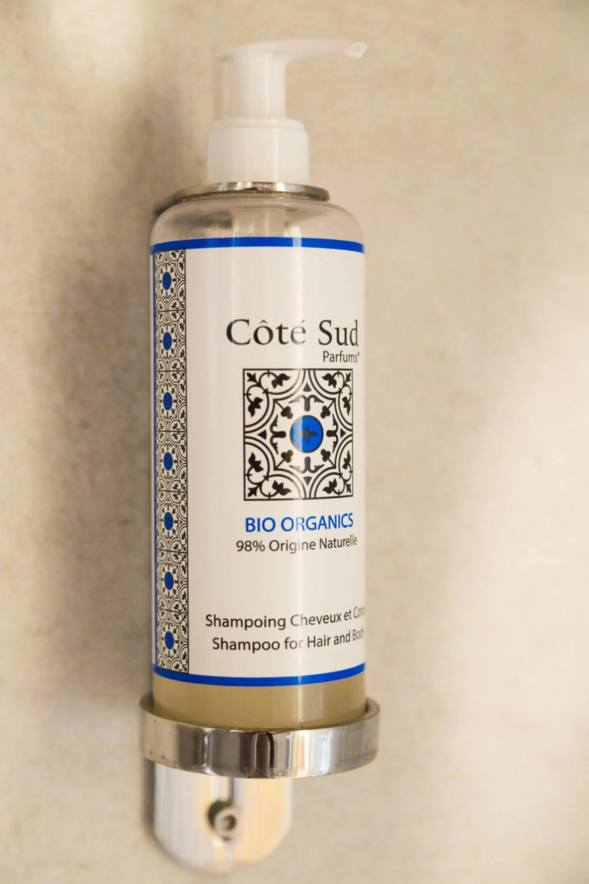 Property building in Le Mas de la Sorgue