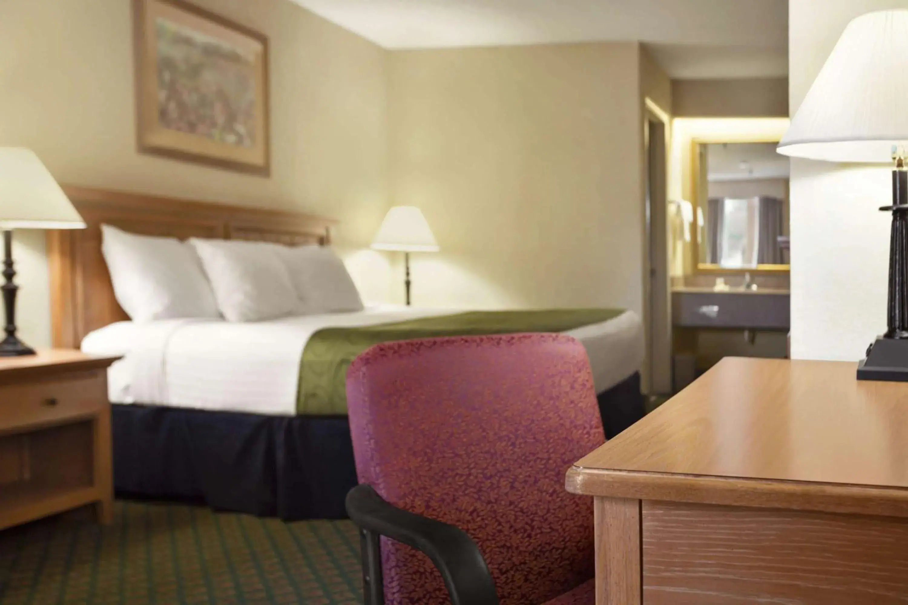 Photo of the whole room, Bed in Days Inn & Suites by Wyndham Stuttgart Photo of the whole room, Bed in Days Inn & Suites by Wyndham Stuttgart
