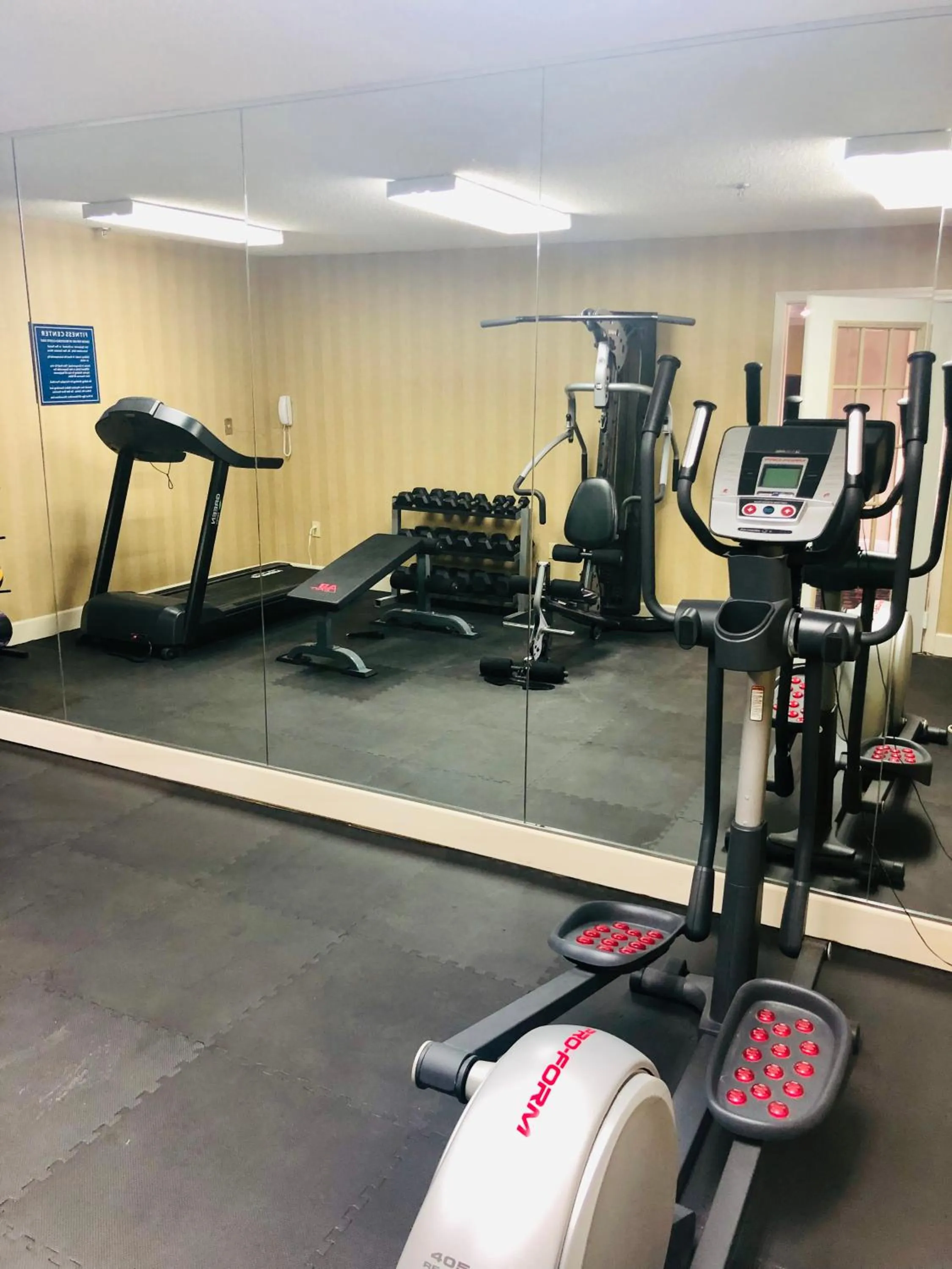 Days Inn & Suites by Wyndham Stuttgart