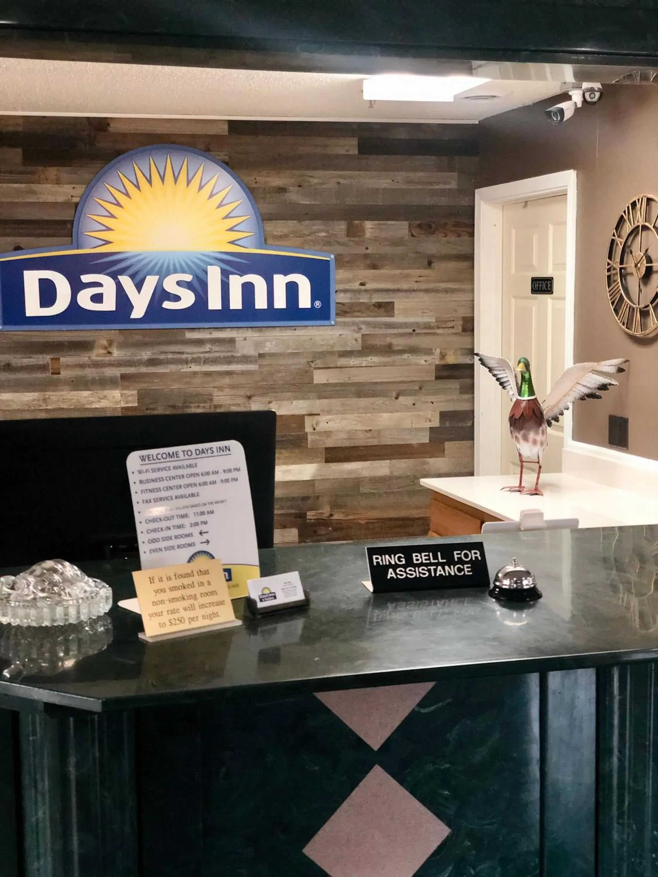 Lobby or reception in Days Inn & Suites by Wyndham Stuttgart Lobby or reception in Days Inn & Suites by Wyndham Stuttgart