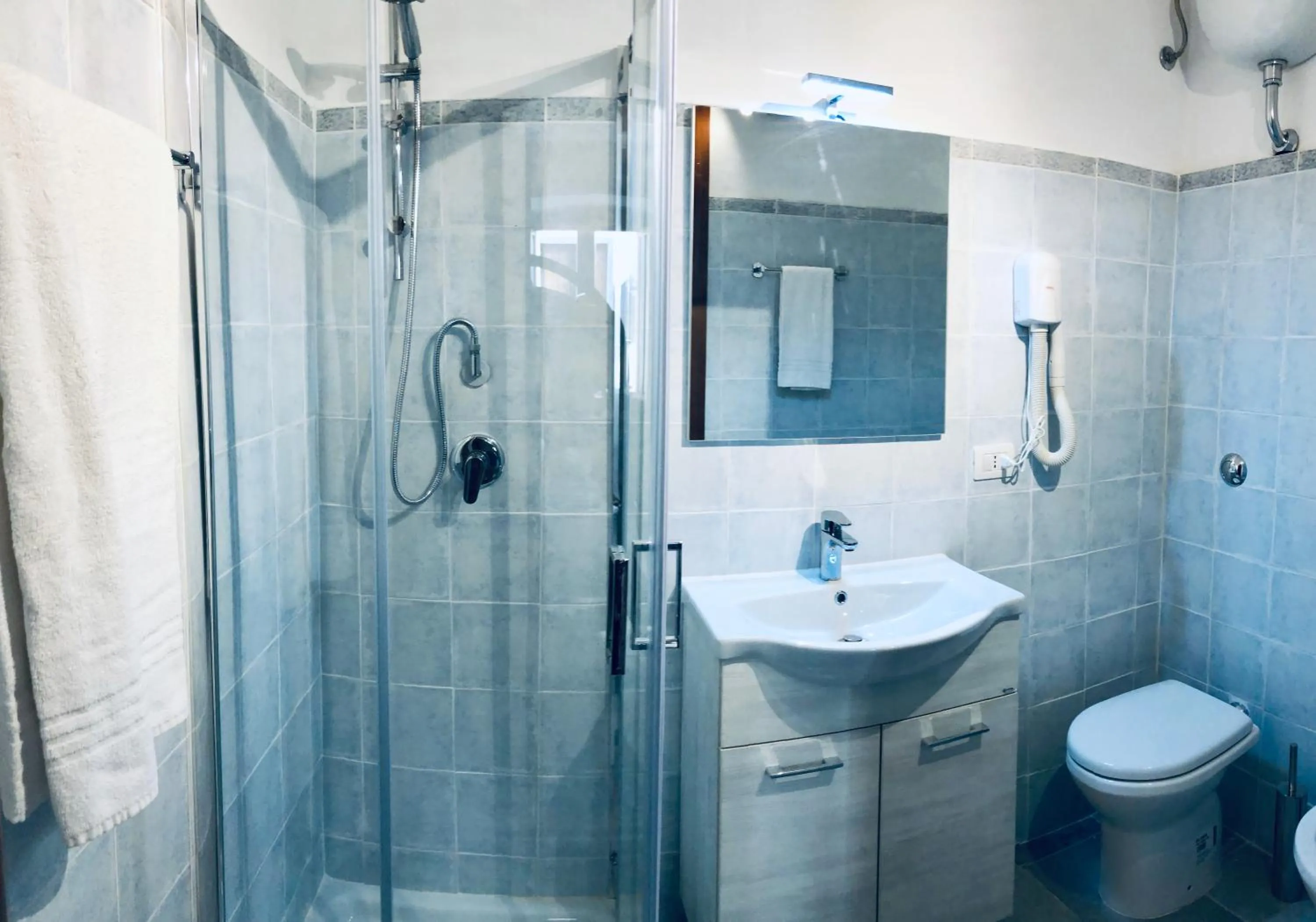 Shower in Il Terrazzino Iglesias