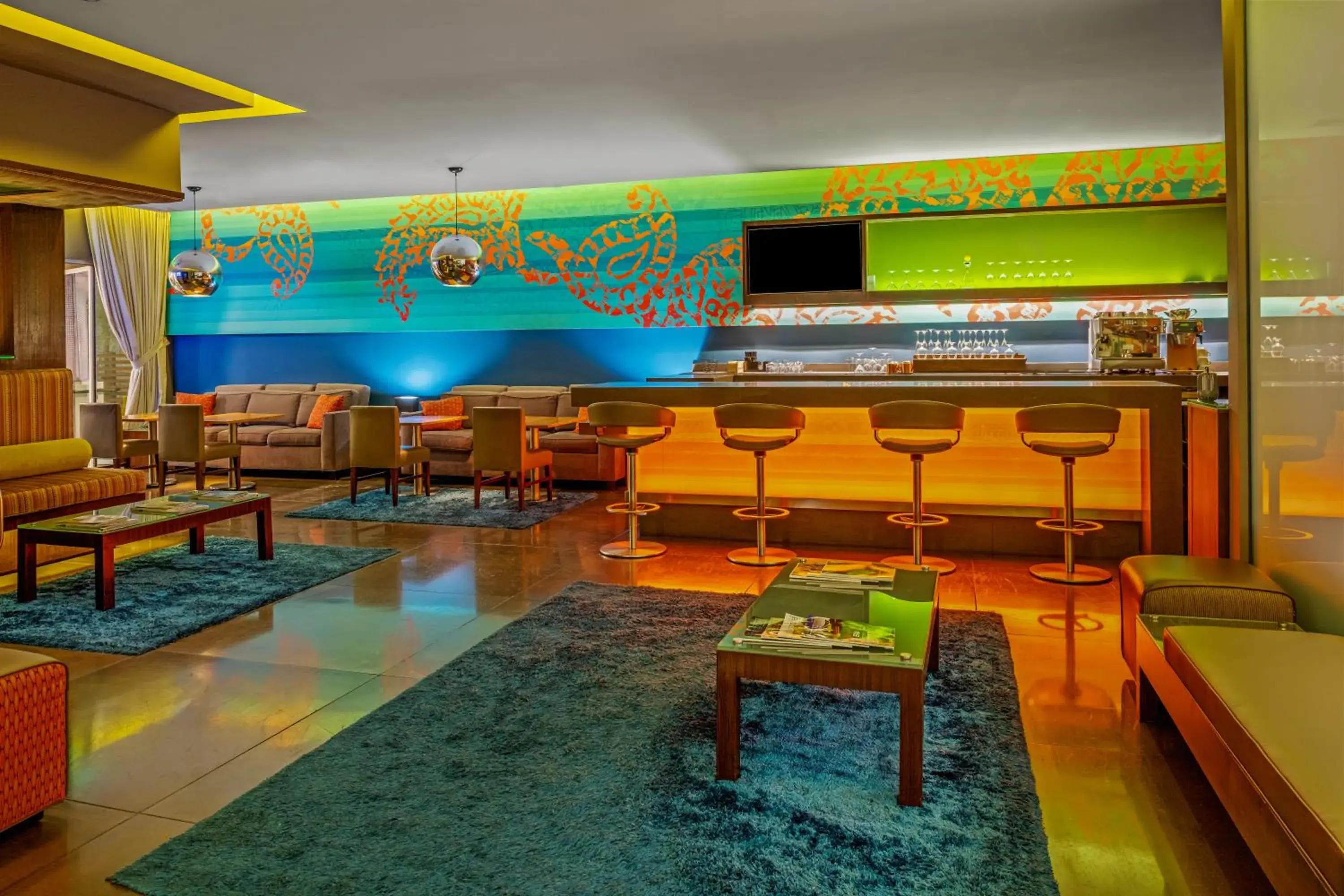 Lounge or bar in SIRTAJ – Beverly Hills Lounge or bar in SIRTAJ – Beverly Hills