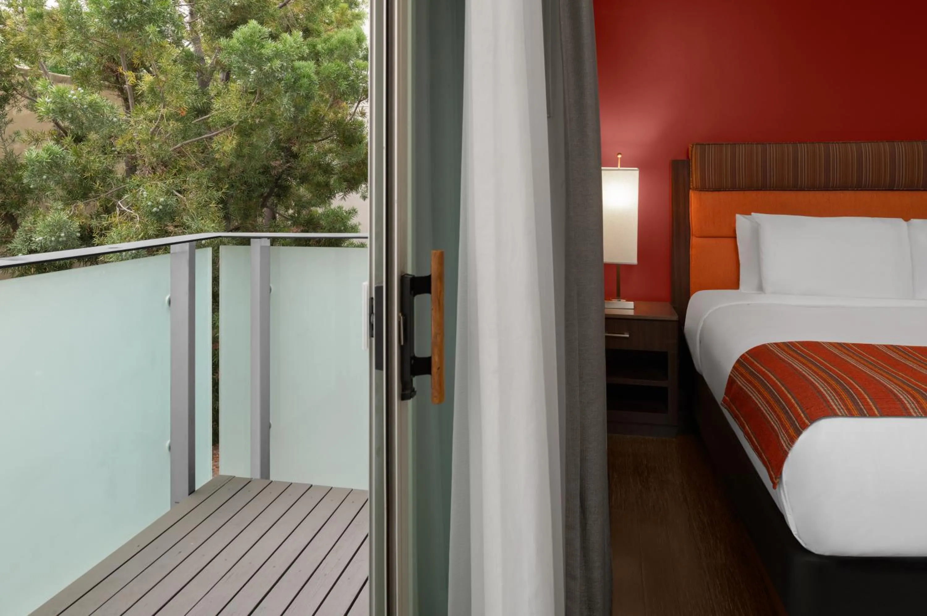 Bed in SIRTAJ – Beverly Hills