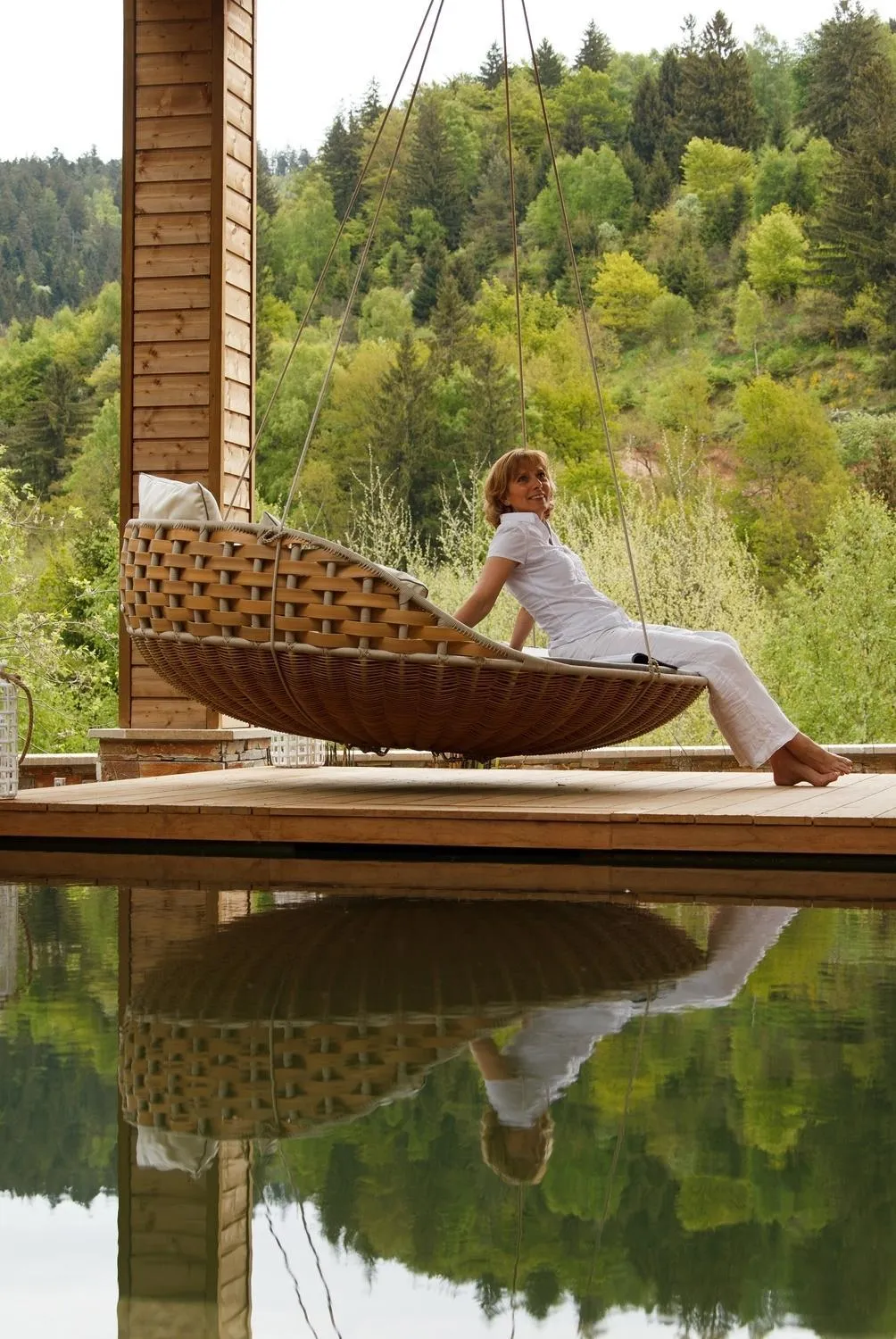 People in LA CHENEAUDIÈRE - Hôtel Spa - Relais & Châteaux - Restaurant étoilé