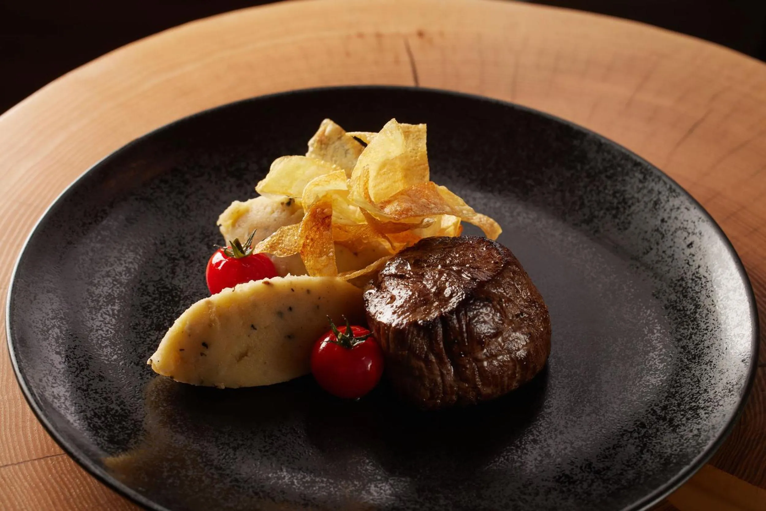 Restaurant/places to eat in LA CHENEAUDIÈRE - Hôtel Spa - Relais & Châteaux - Restaurant étoilé