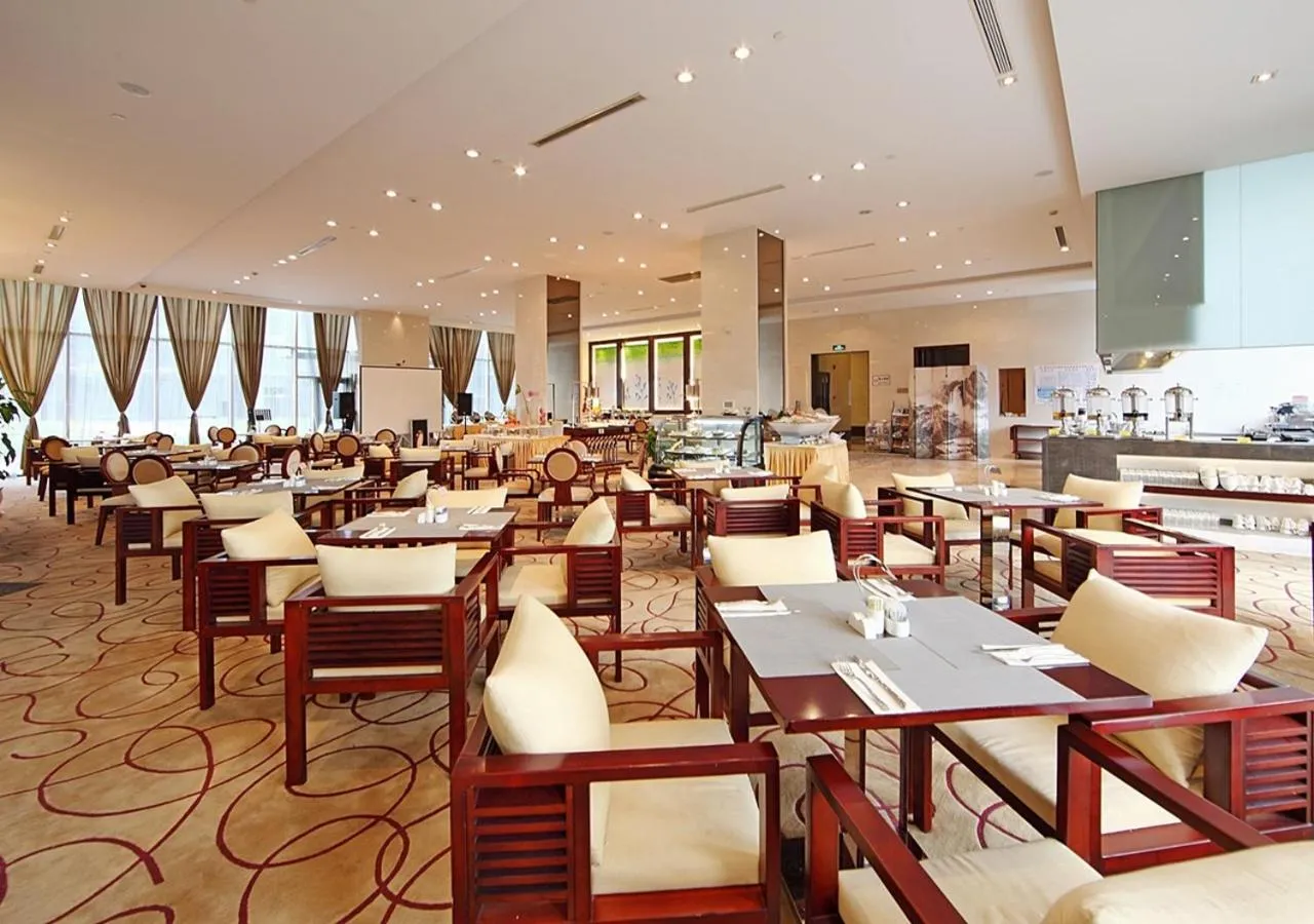 Restaurant/places to eat in CYTS Eastern Jiading Hotel Shanghai - Original CYTS GreenTree Eastern International Hotel