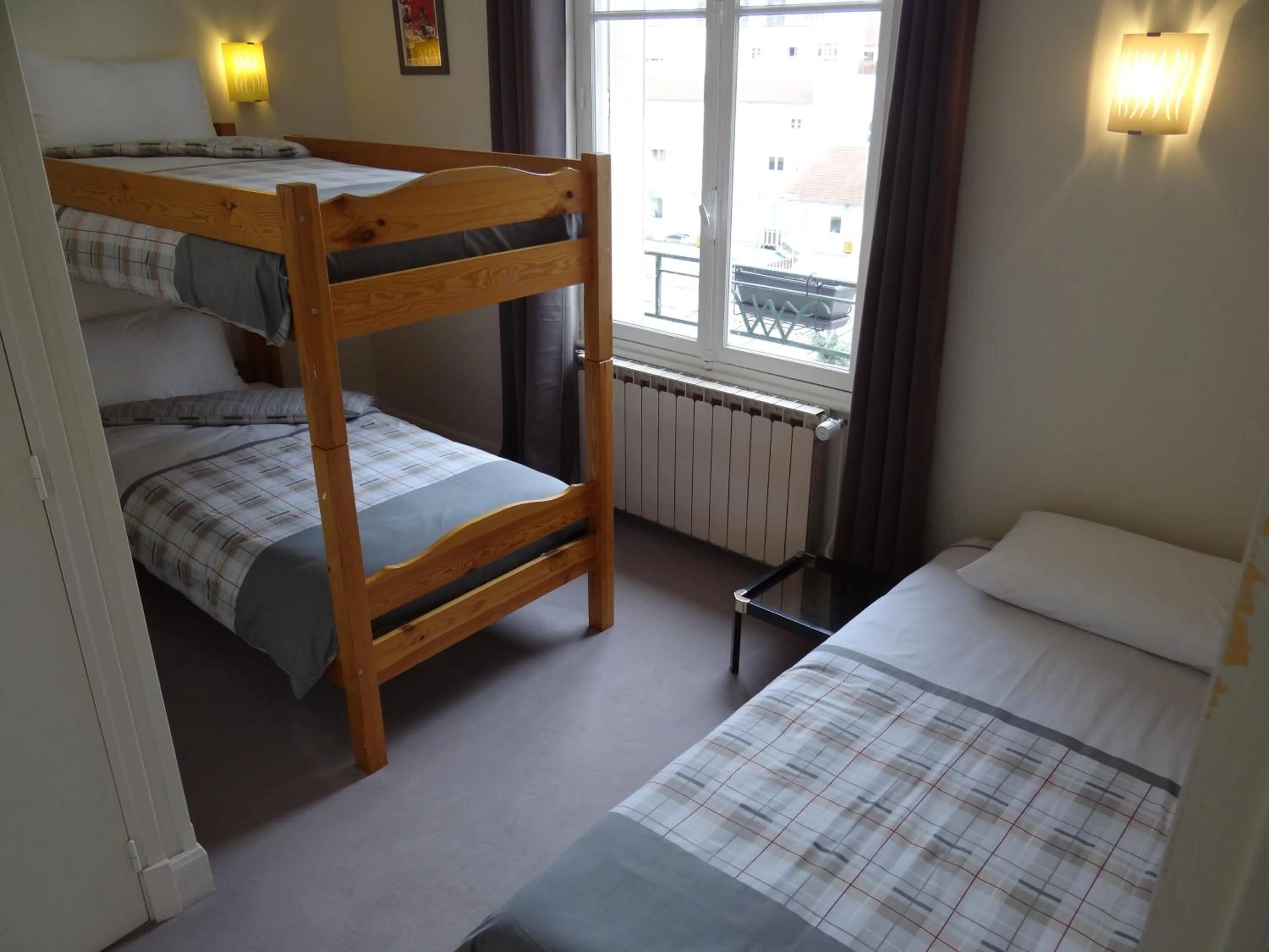 Bedroom, Bed in Hotel California