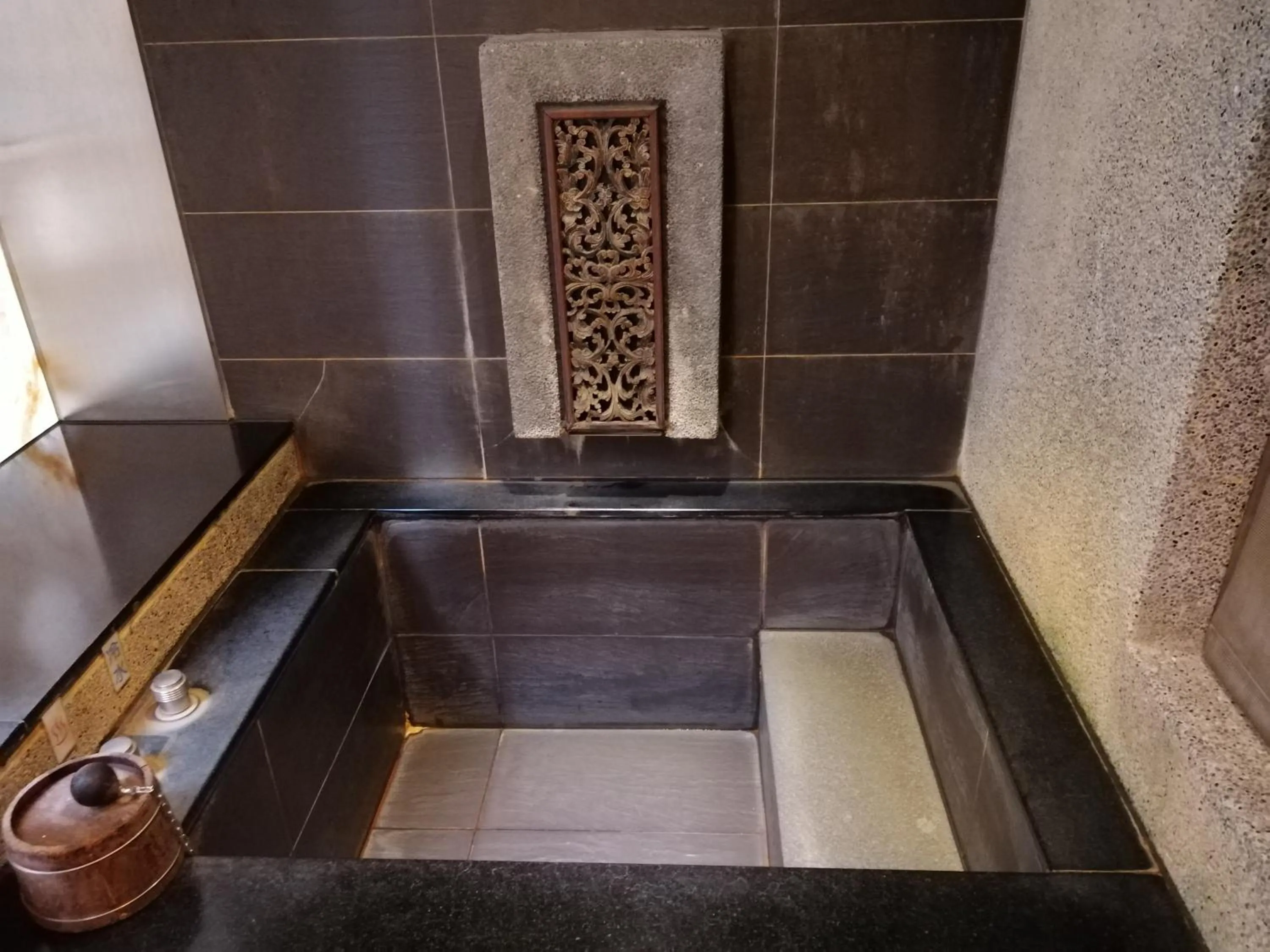 Bathroom in Shan-Yue Hotspring Hotel