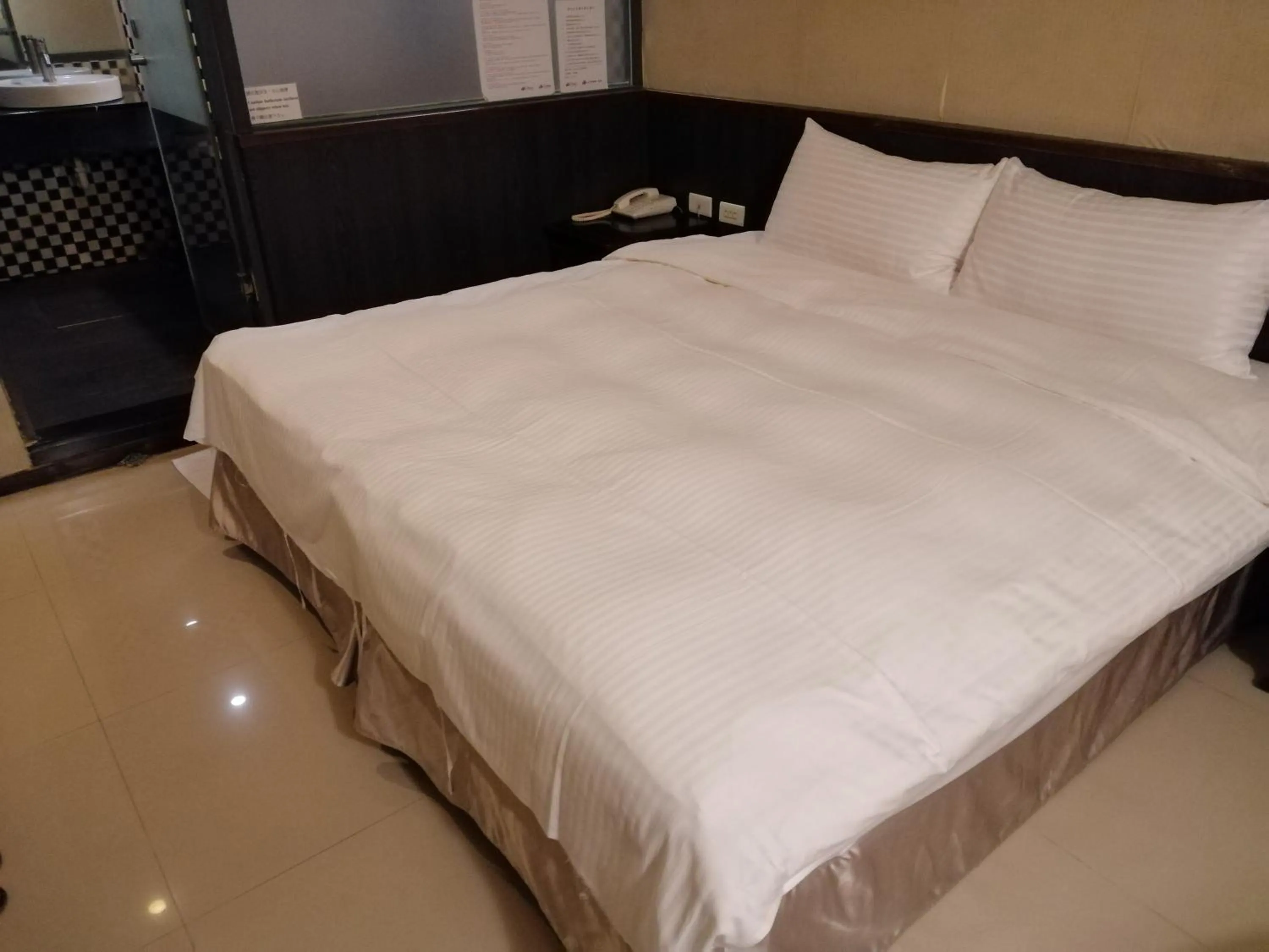 bunk bed, Bed in Shan-Yue Hotspring Hotel