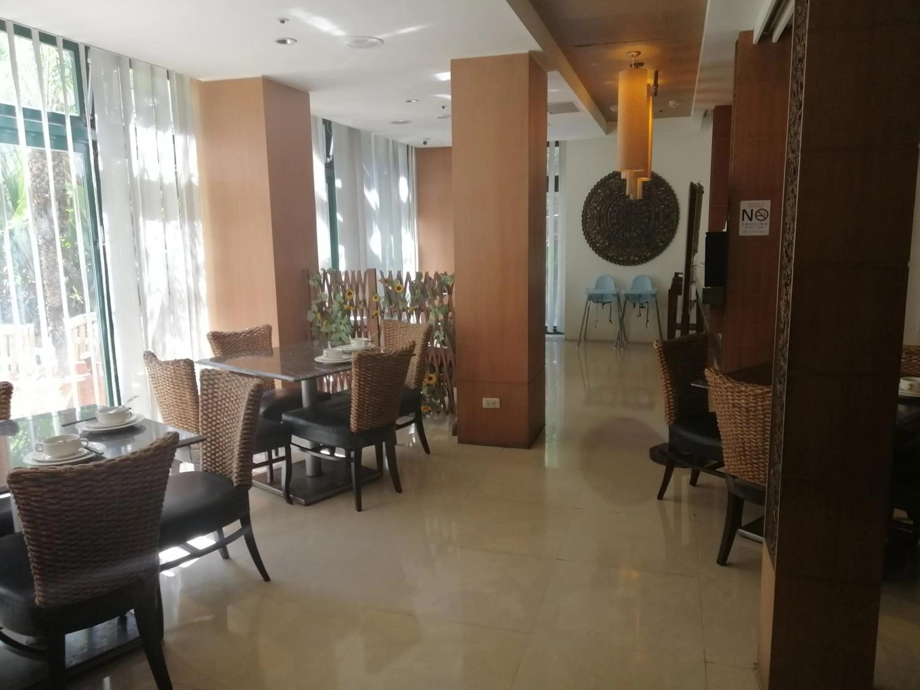 Dining area in Shan-Yue Hotspring Hotel