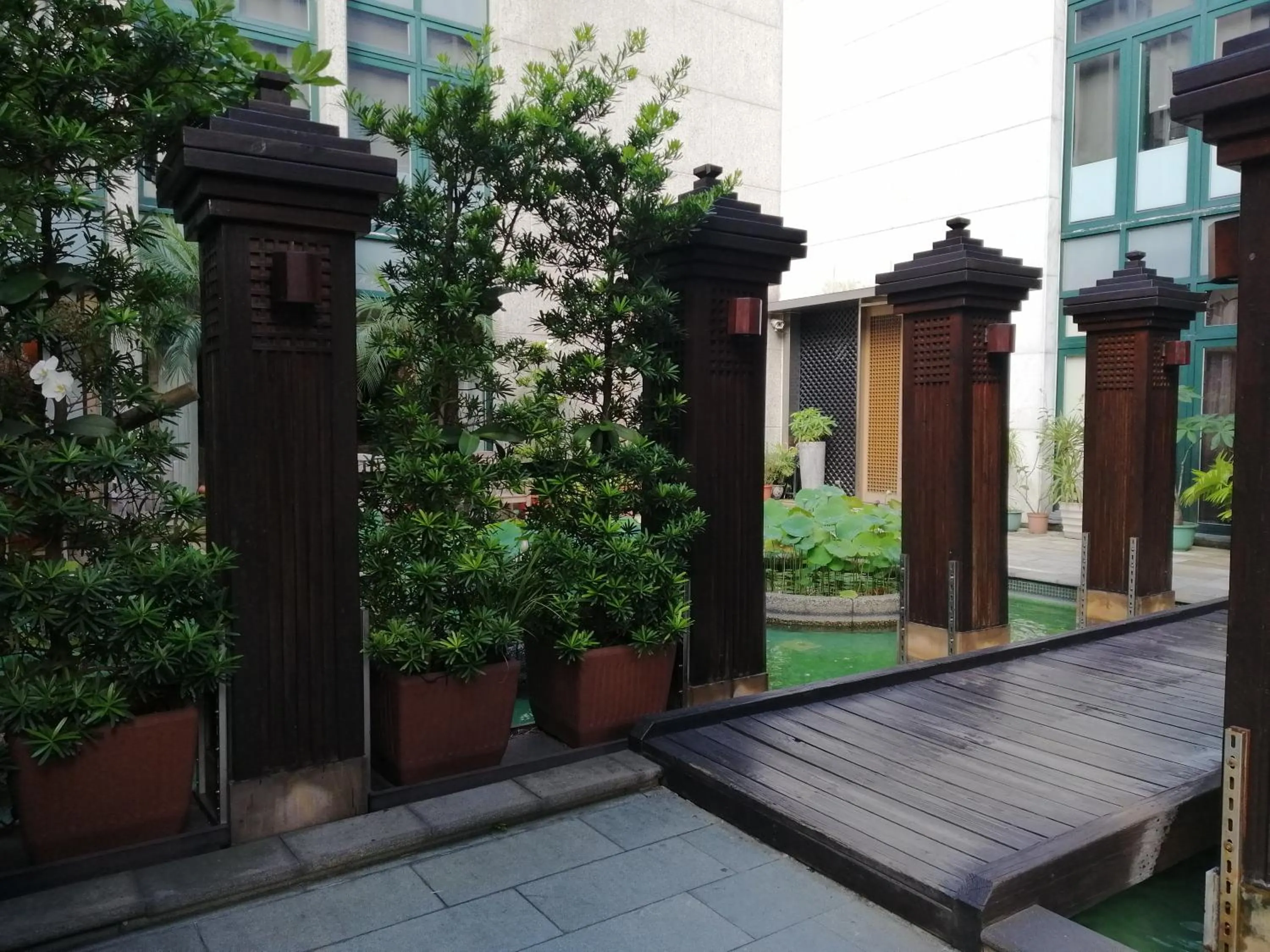 Facade/entrance in Shan-Yue Hotspring Hotel