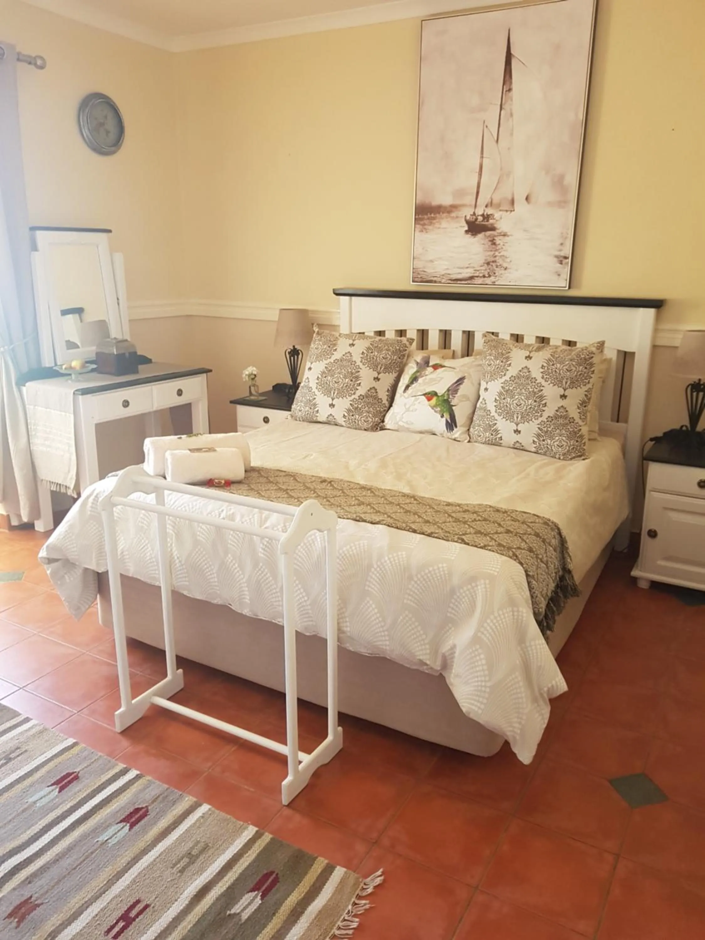 Photo of the whole room, Bed in Roses and Pebbles B & B Guest House