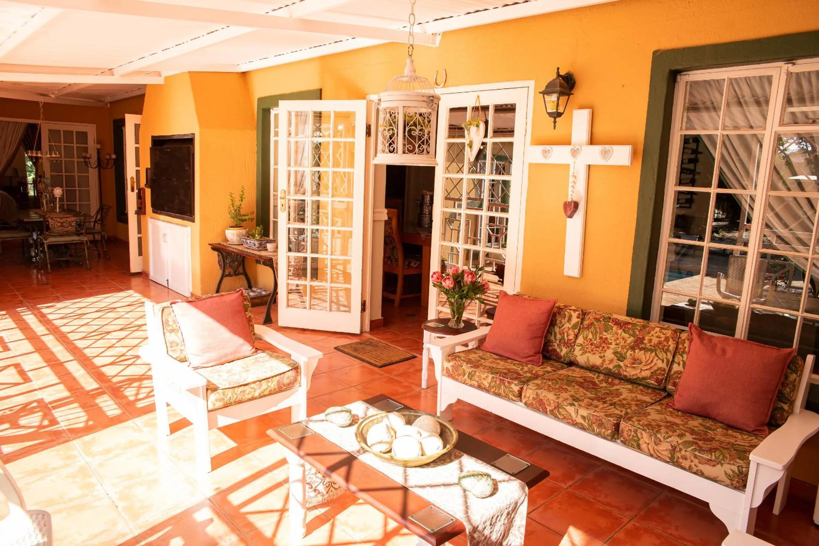 Patio in Roses and Pebbles B & B Guest House