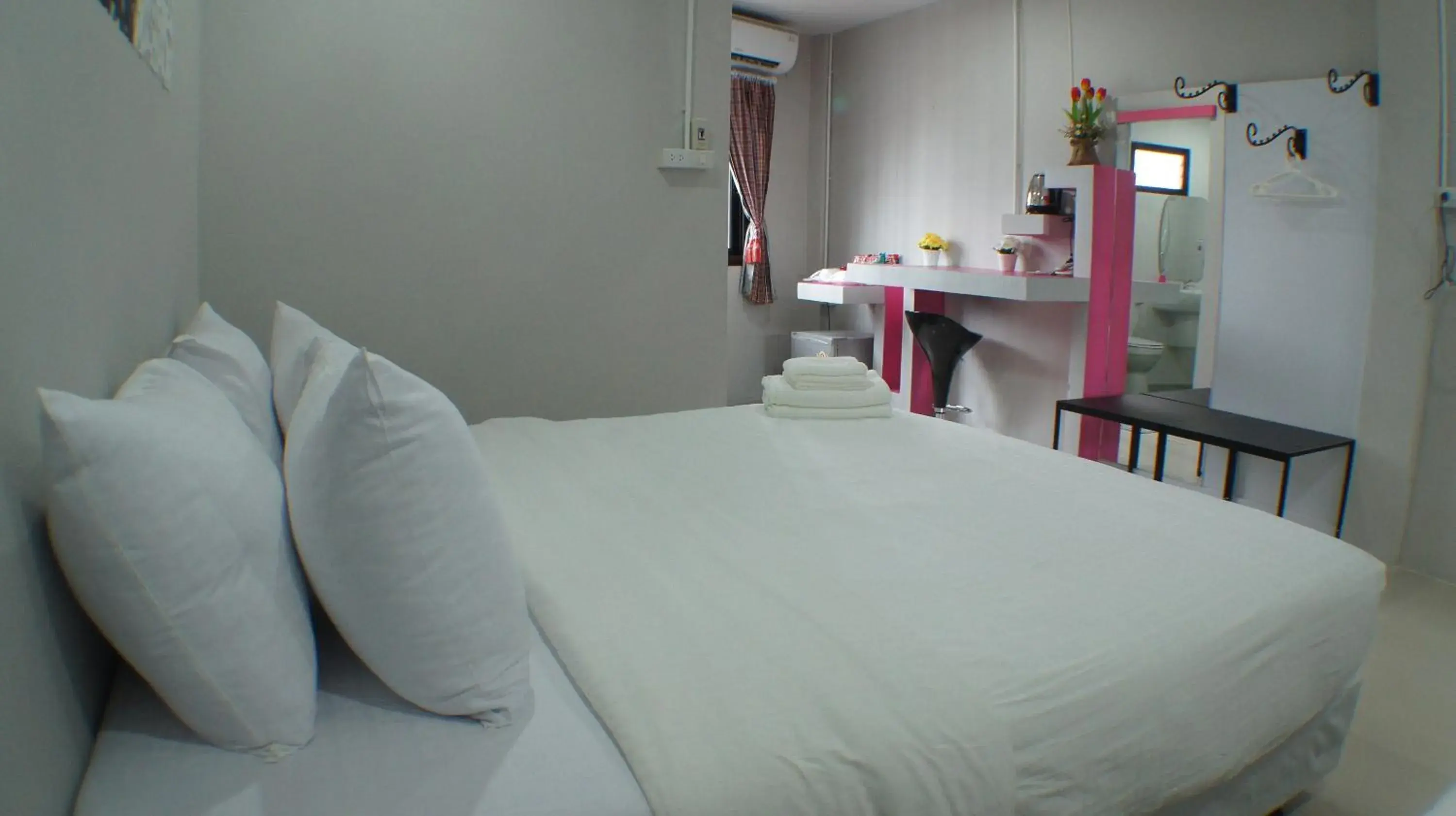 Bed in Ma Non Nont Hotel & Apartment Bed in Ma Non Nont Hotel & Apartment