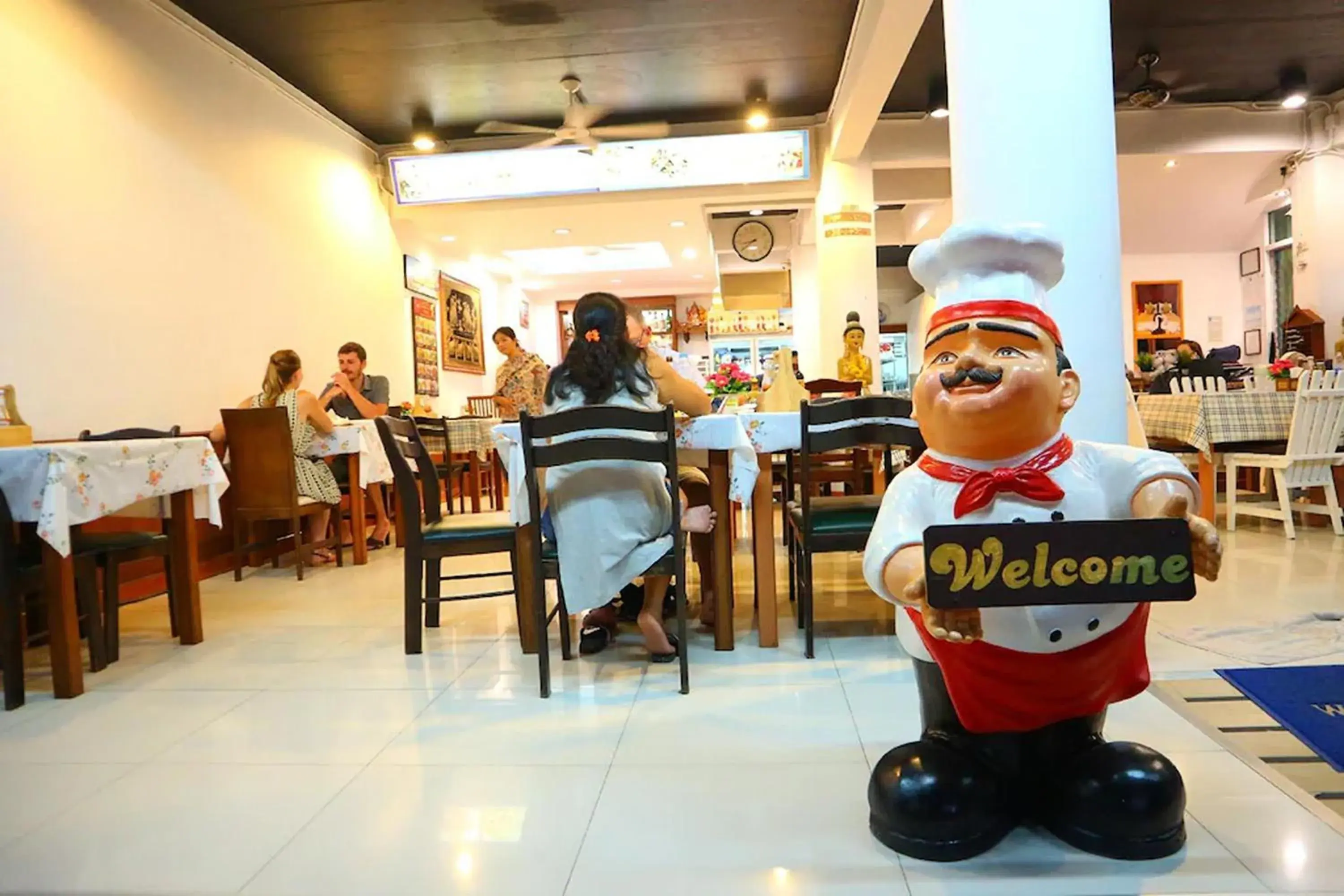 Restaurant/places to eat in Sukcheewa Residence Phuket Restaurant/places to eat in Sukcheewa Residence Phuket