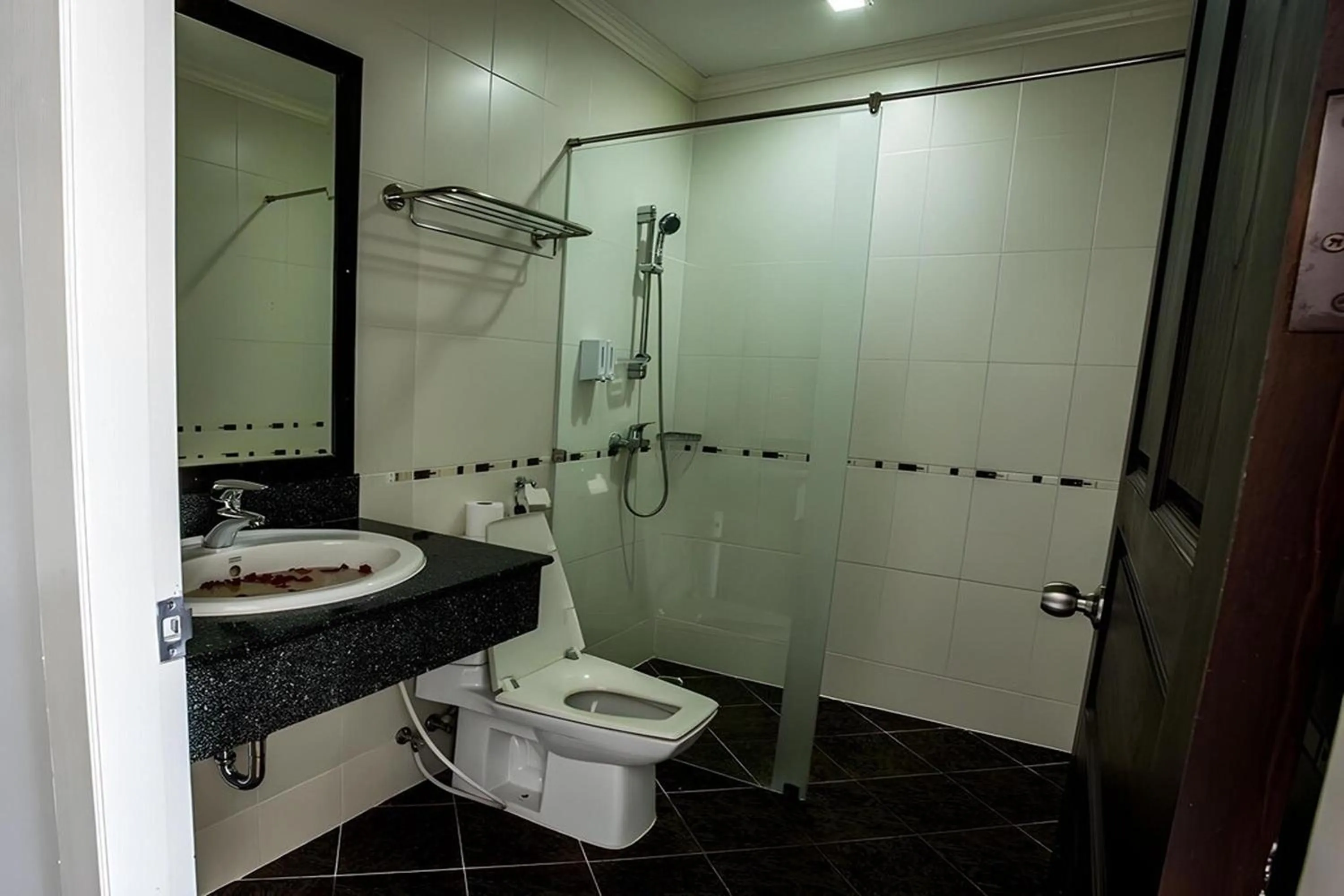 Shower in Sukcheewa Residence Phuket
