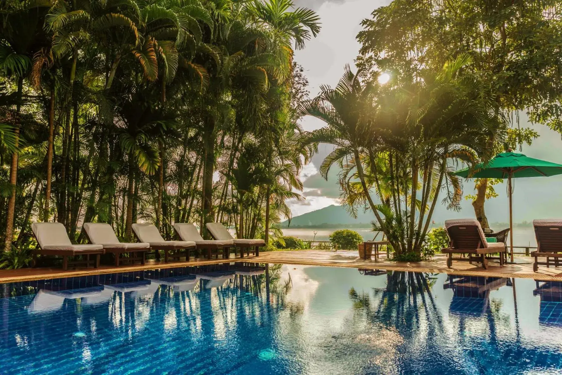 Swimming pool in La Folie Lodge Swimming pool in La Folie Lodge