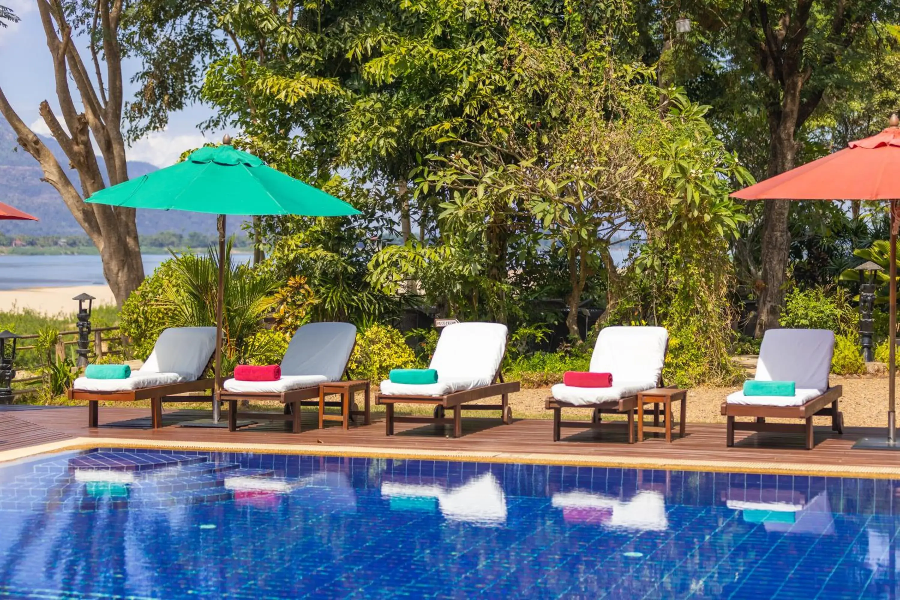 Swimming pool in La Folie Lodge Swimming pool in La Folie Lodge