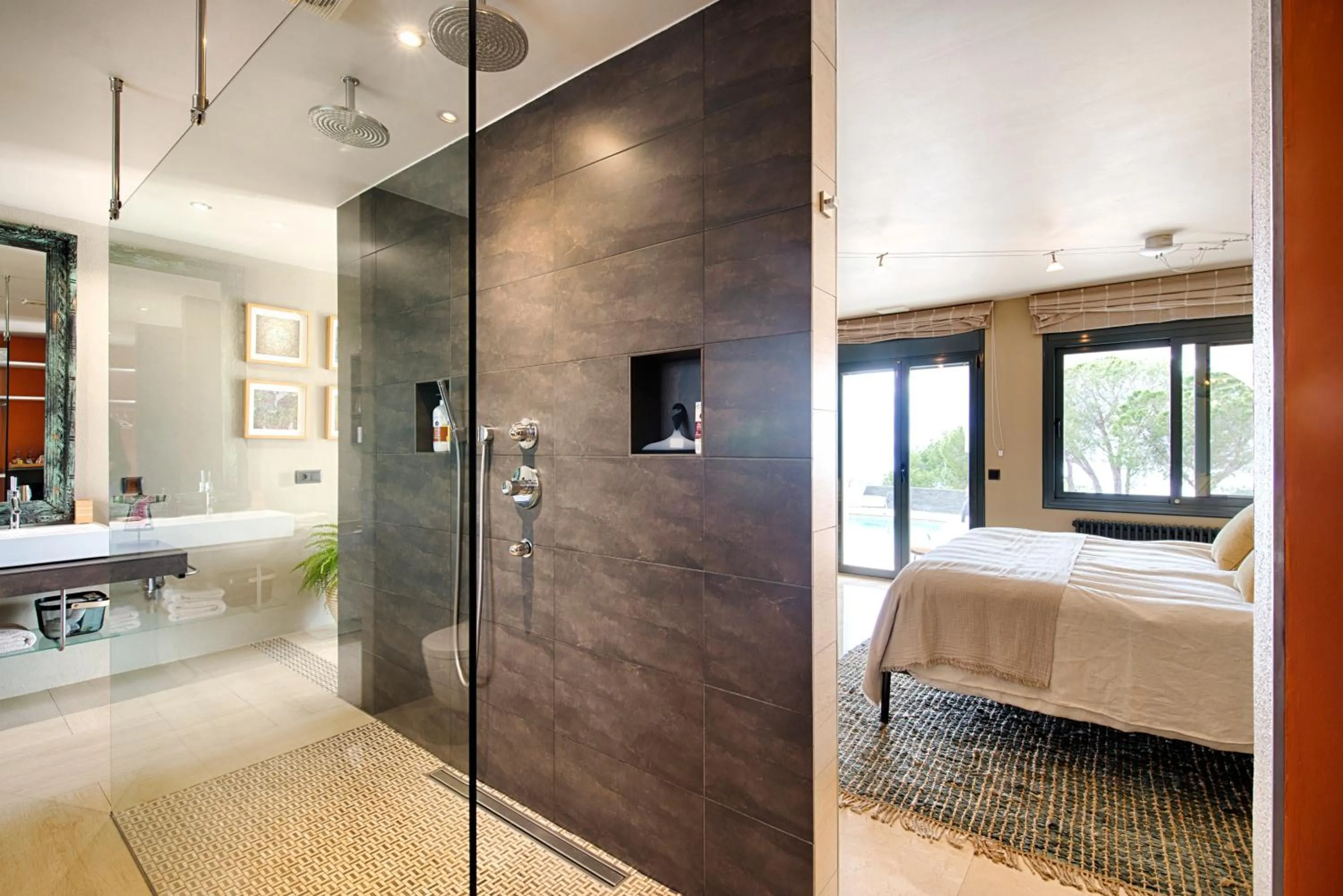 Shower, Bed in Casa de l’Albada