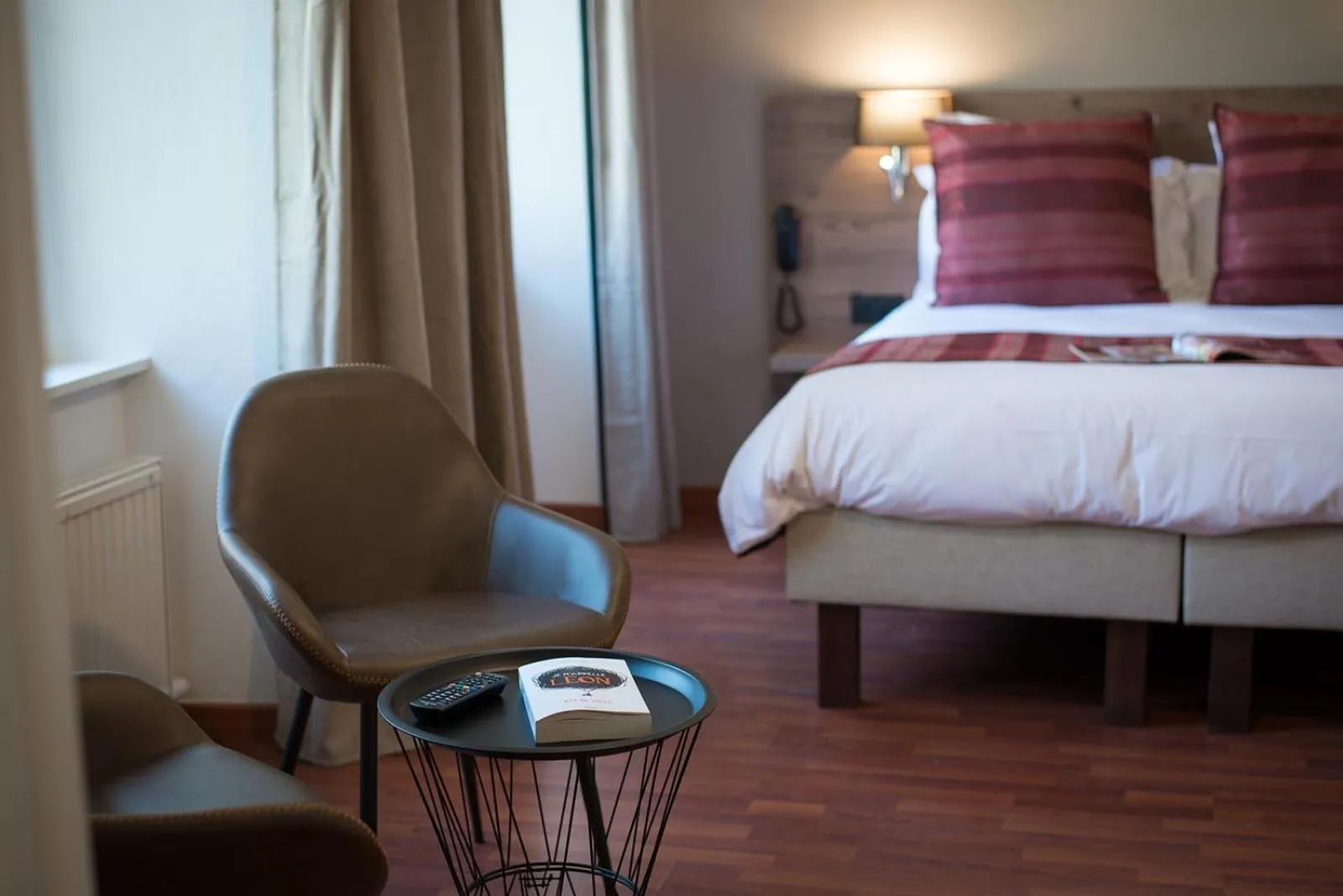 Bedroom, Bed in Hôtel De La Couronne