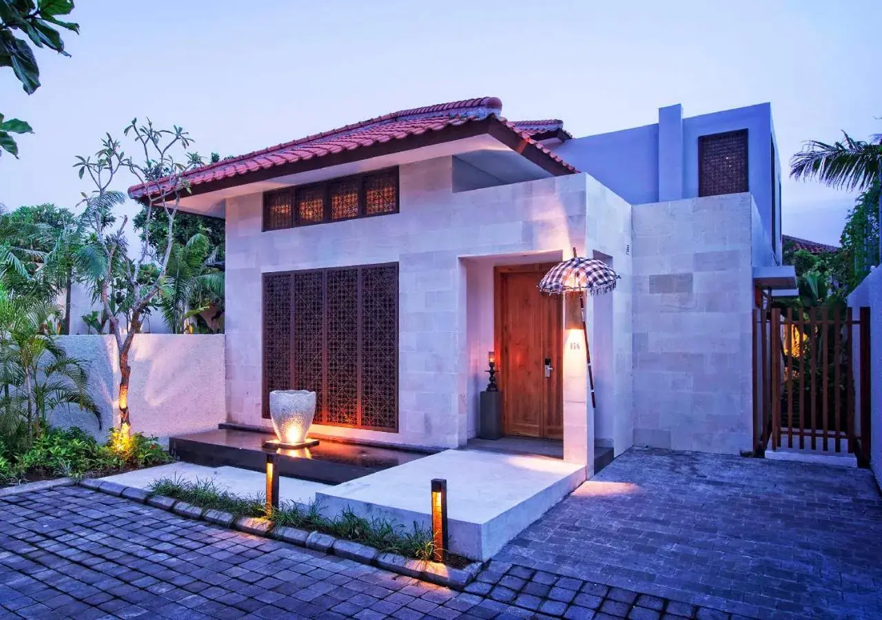 Bedroom, Property Building in InterContinental Bali Sanur Resort, an IHG Hotel