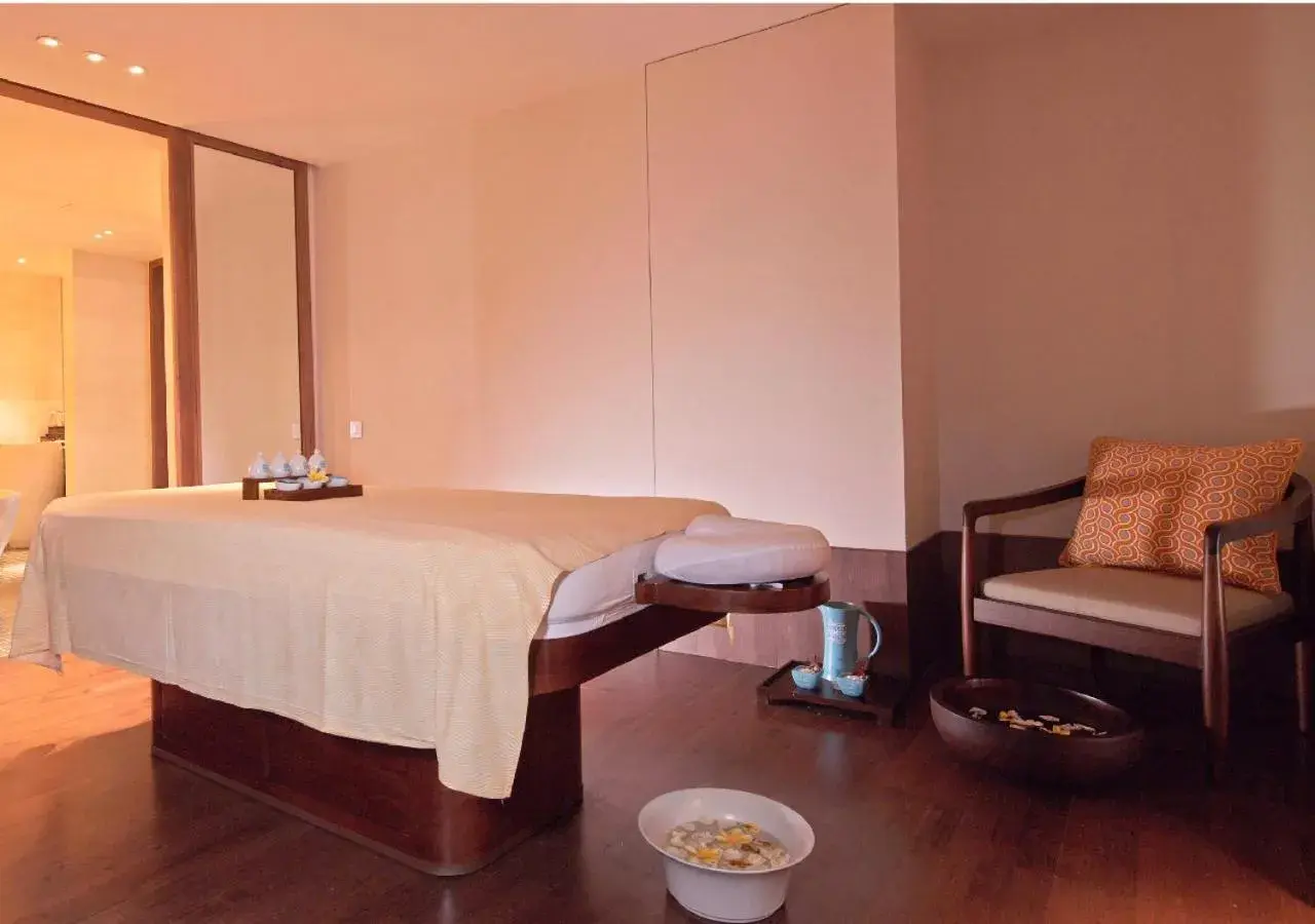 Spa and wellness centre/facilities, Bed in InterContinental Bali Sanur Resort, an IHG Hotel