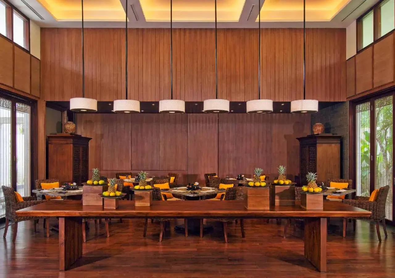 Meeting/conference room, Restaurant/Places to Eat in InterContinental Bali Sanur Resort, an IHG Hotel