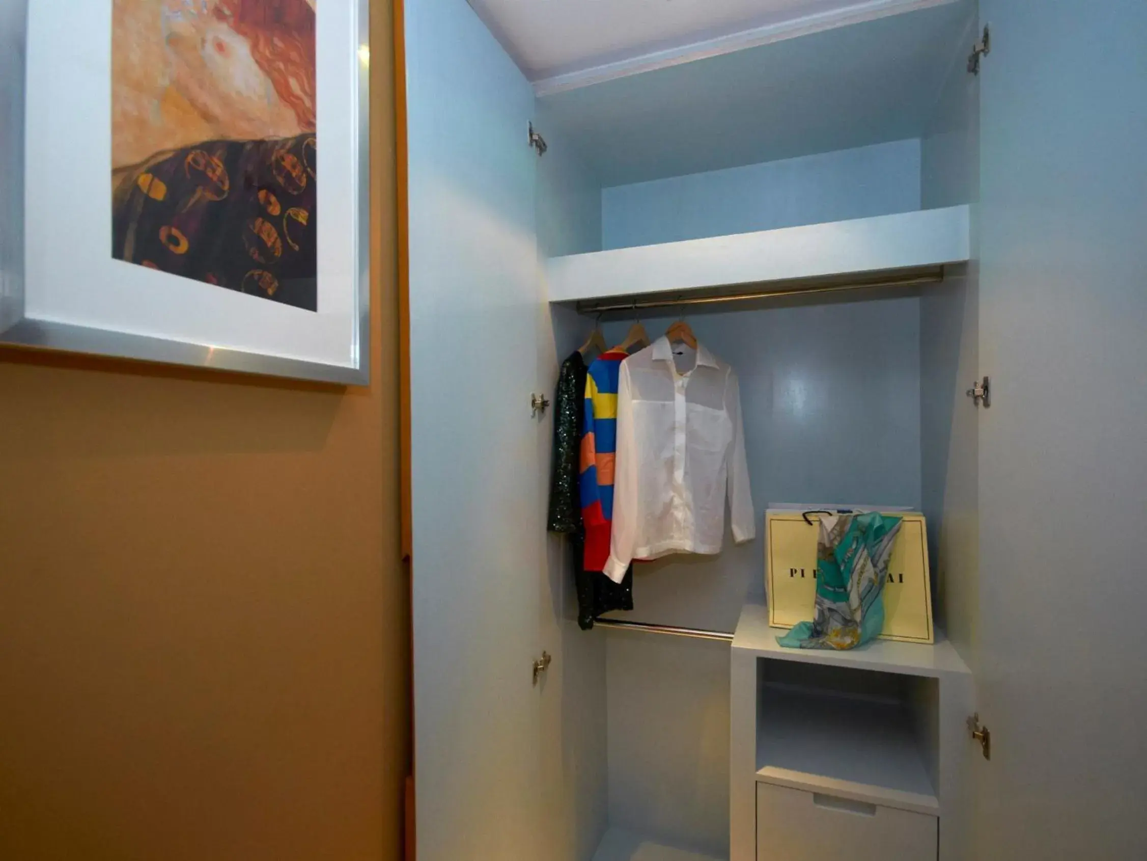 Property building in The Present Sathorn Property building in The Present Sathorn